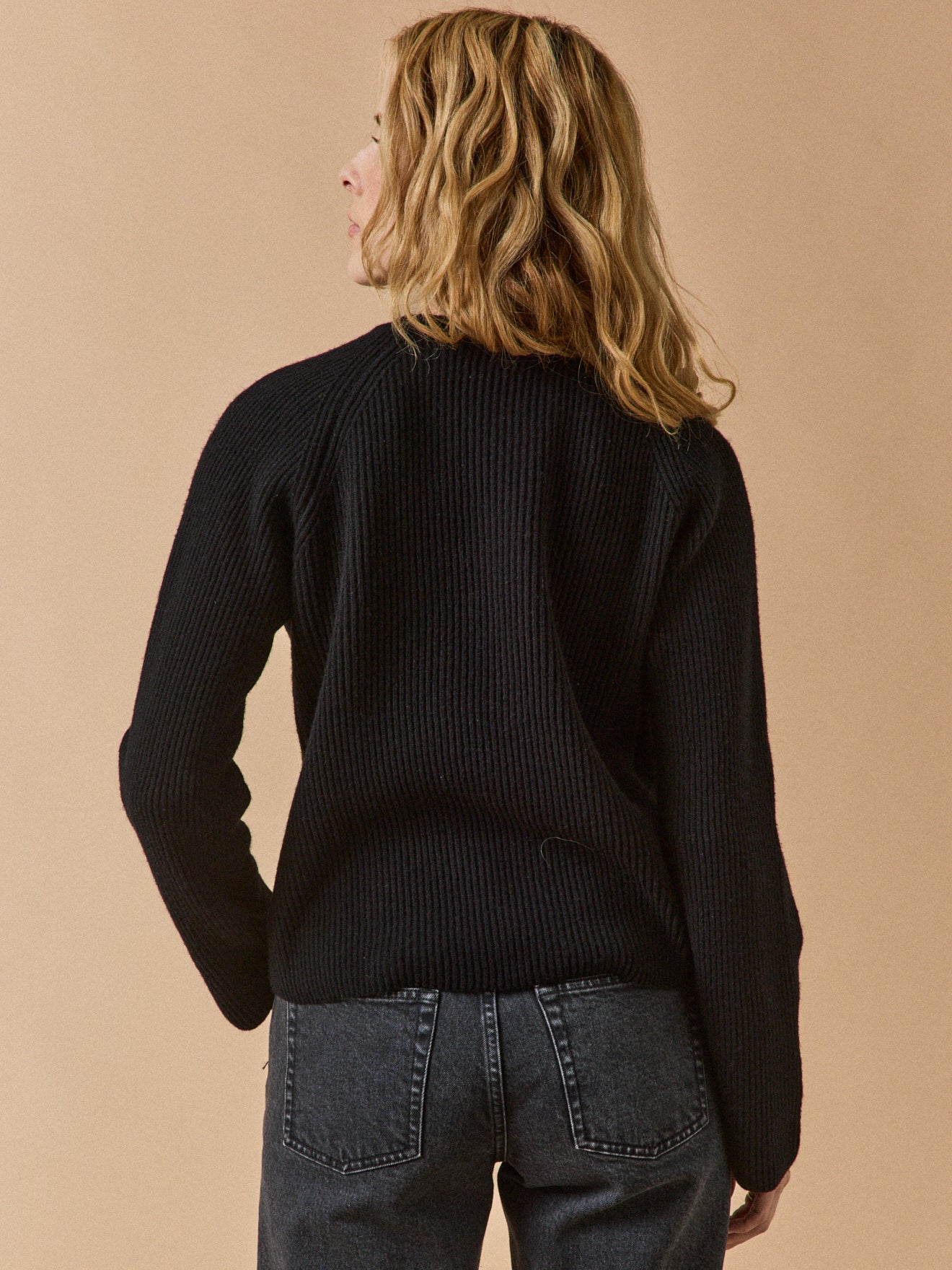 Women's wool-rich ribbed knit sweater