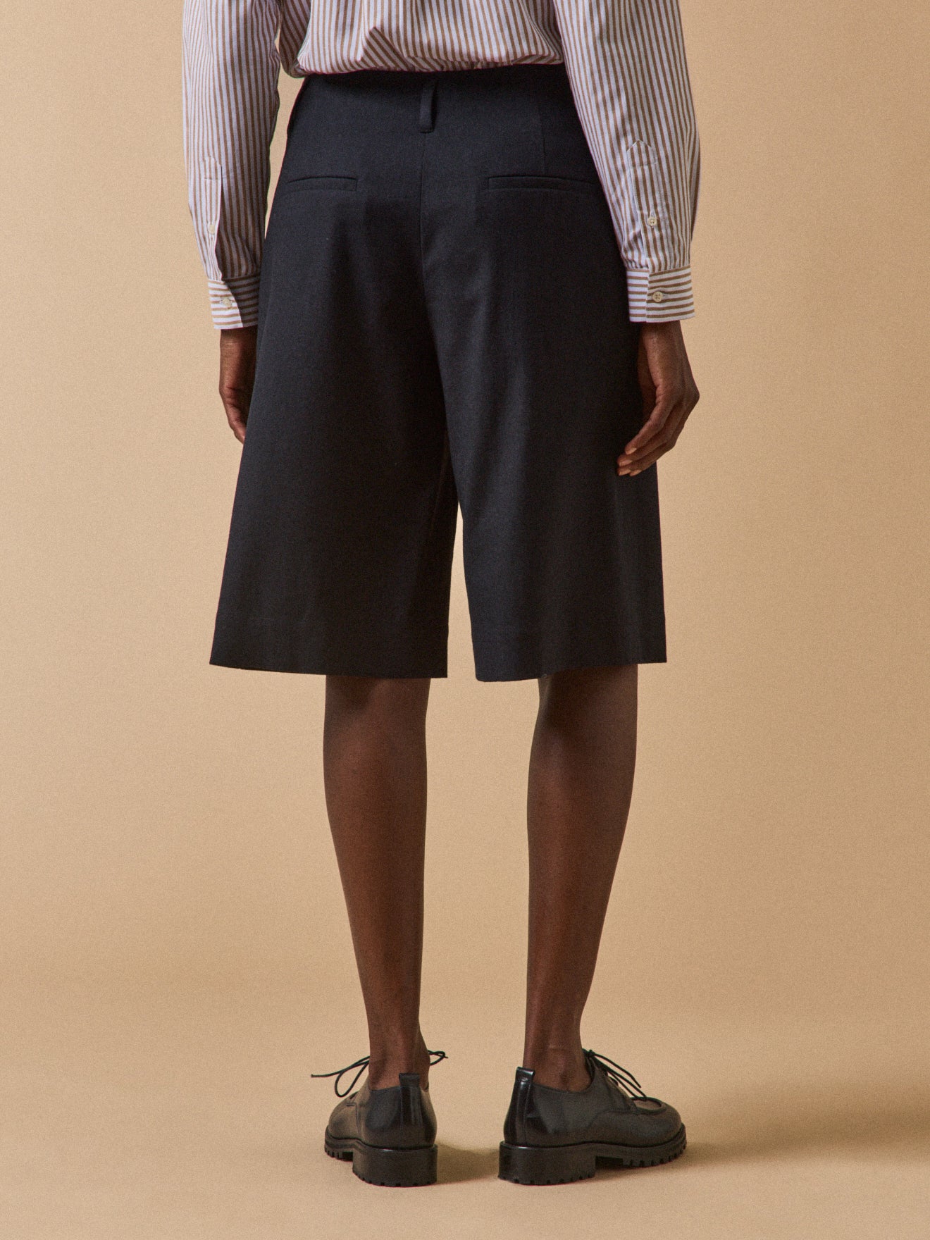 Women's plain woolen flannel Bermuda shorts