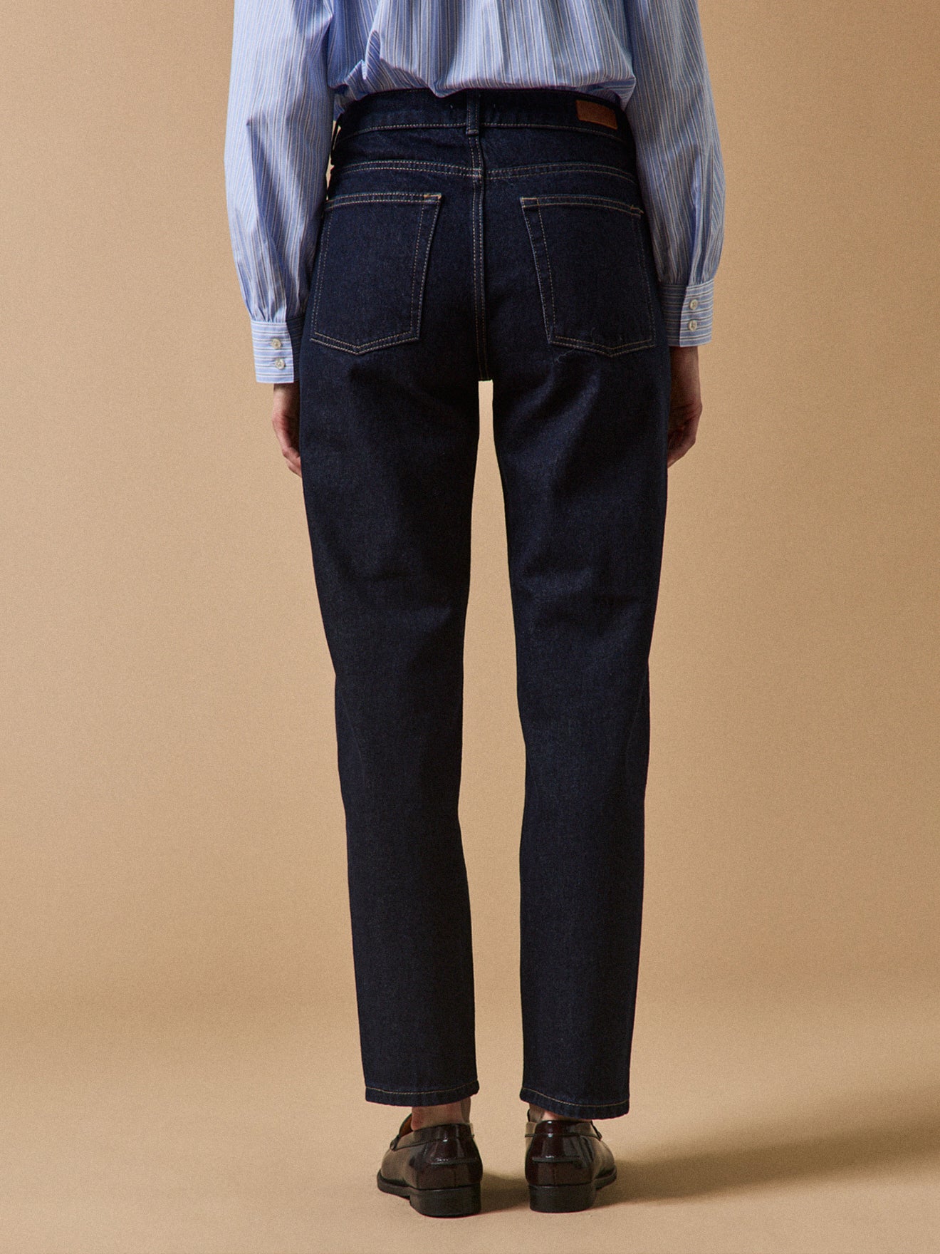 Women's organic cotton Claire Mom jeans with eco-friendly wash