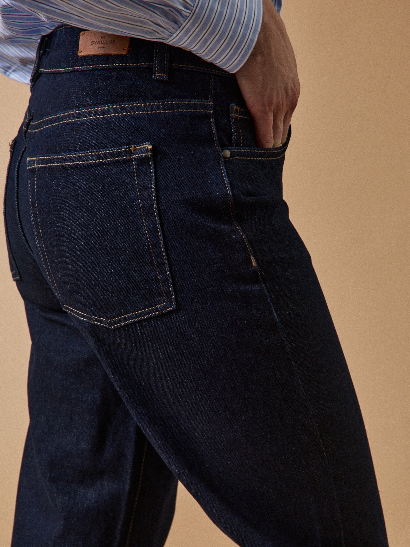 Women's organic cotton Claire Mom jeans with eco-friendly wash