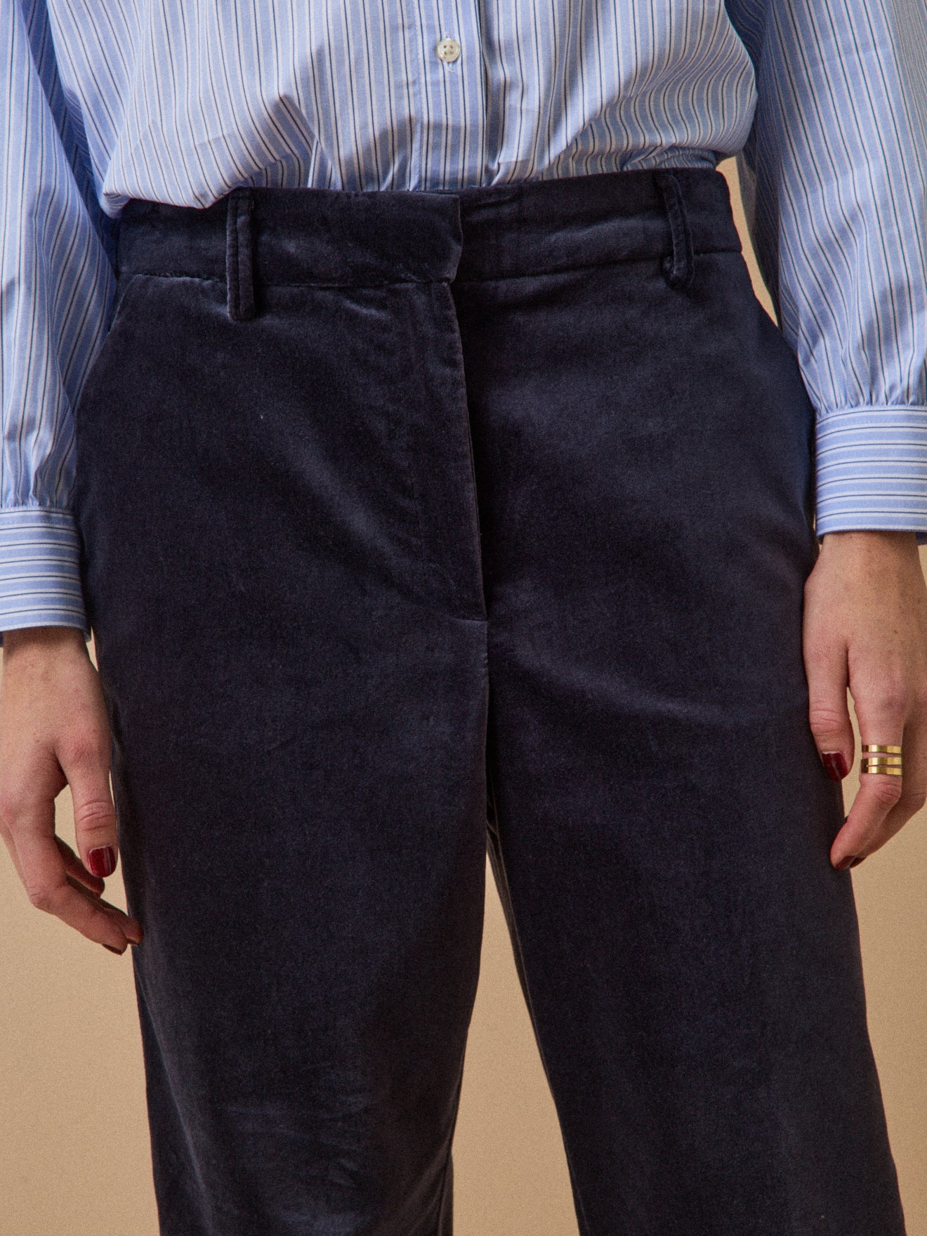 Women's smooth velour Lea cigarette trousers