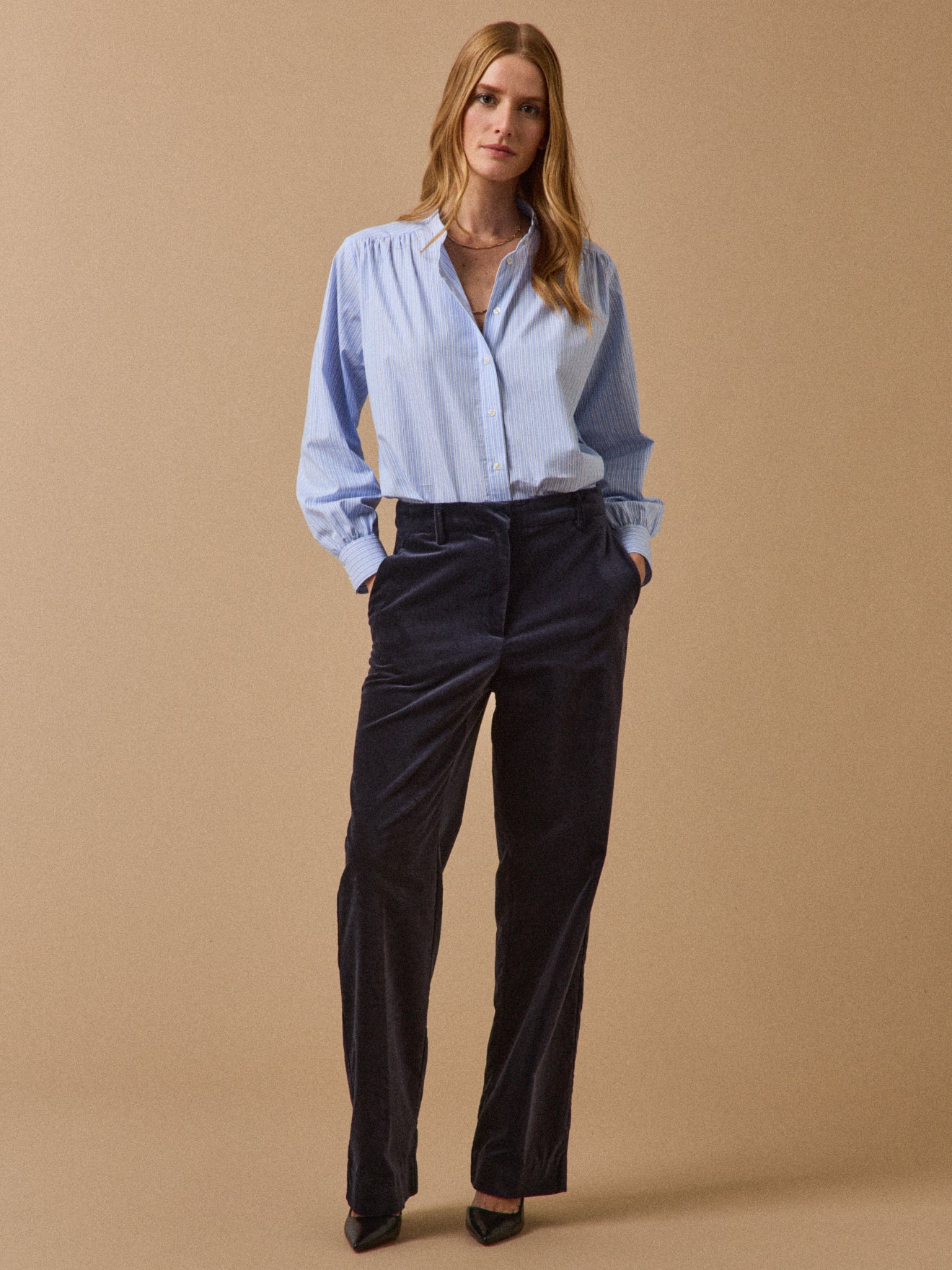 Women's smooth velour Lea cigarette trousers
