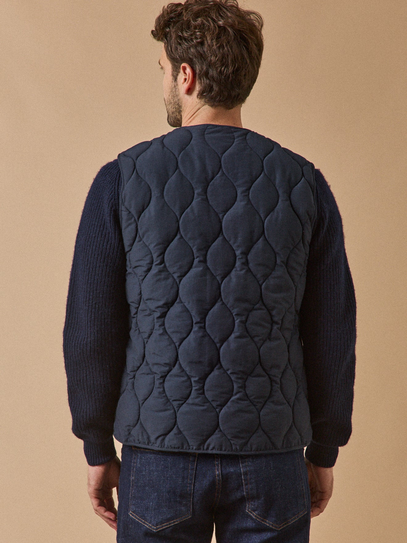 Men's sleeveless quilted zip jacket