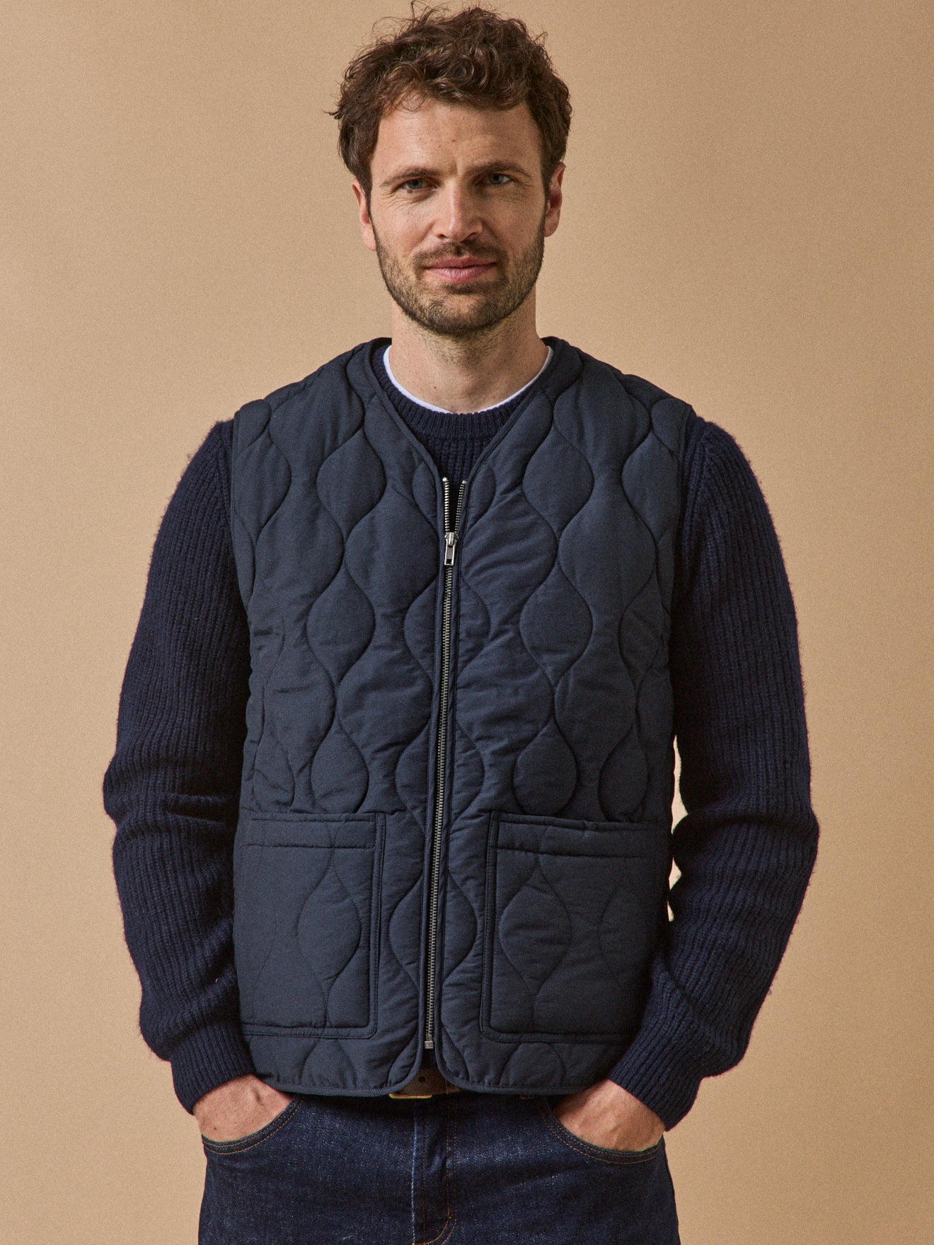 Men's sleeveless quilted zip jacket