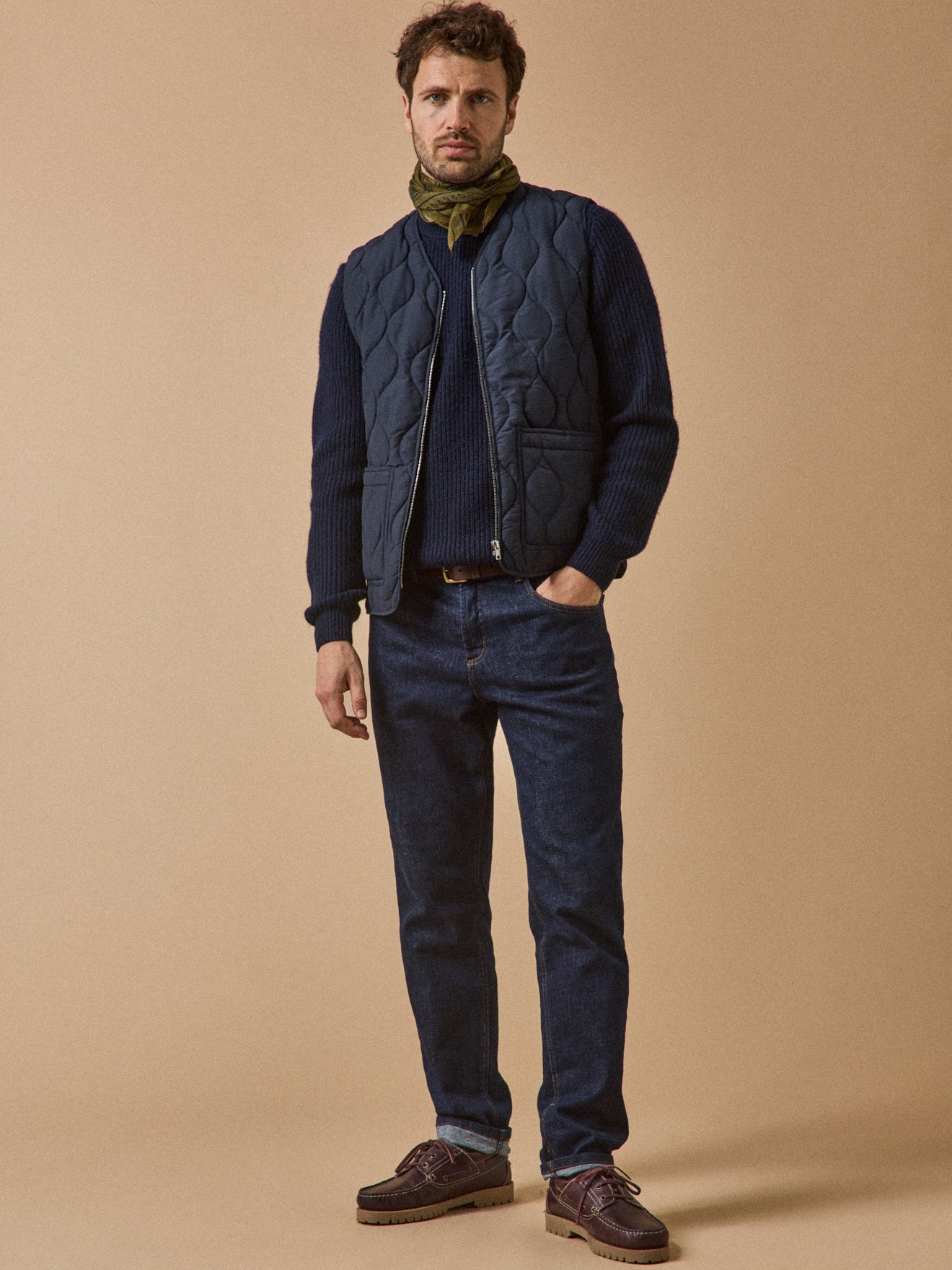 Men's sleeveless quilted zip jacket