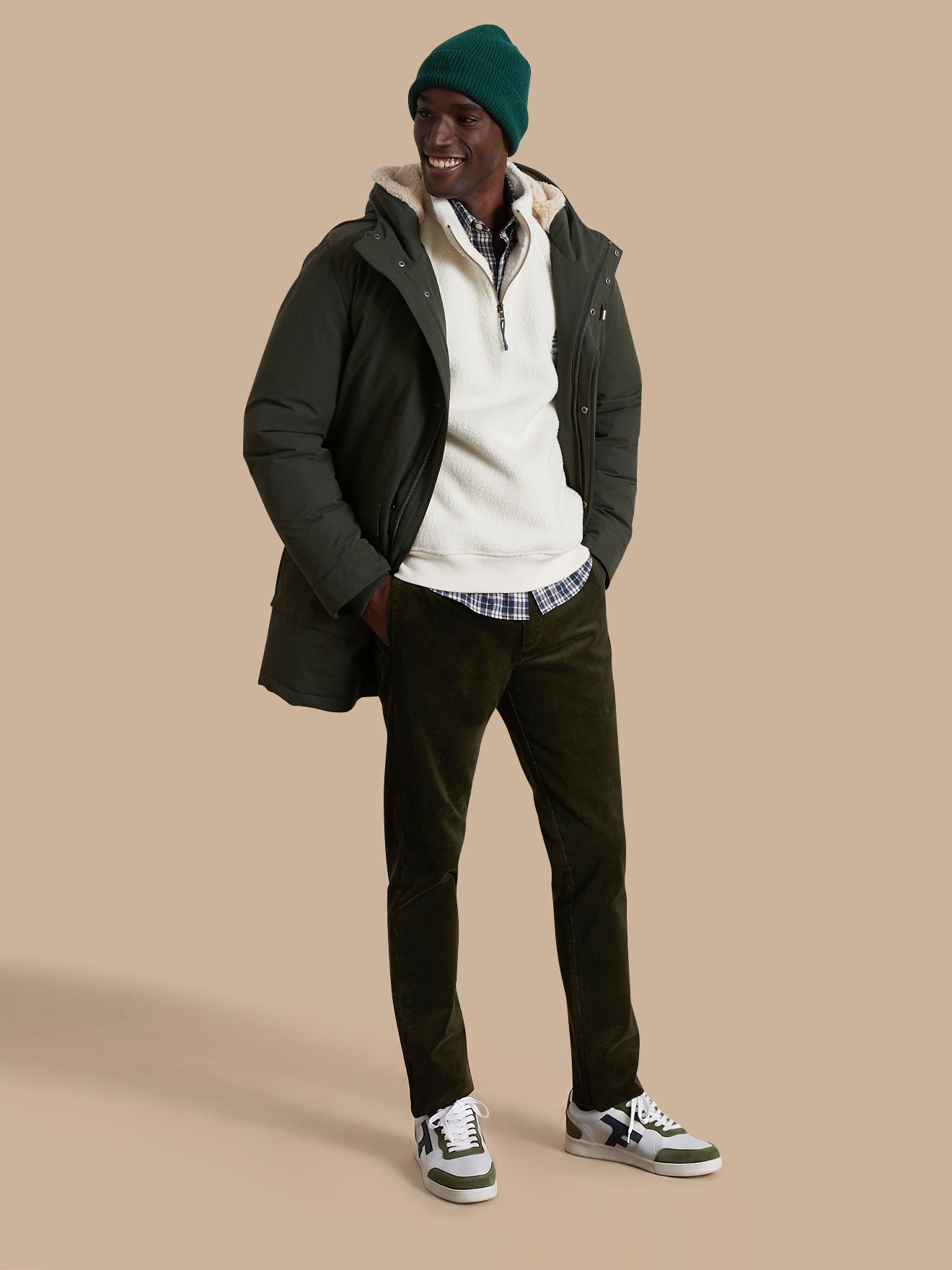 Men's regular fit corduroy chinos