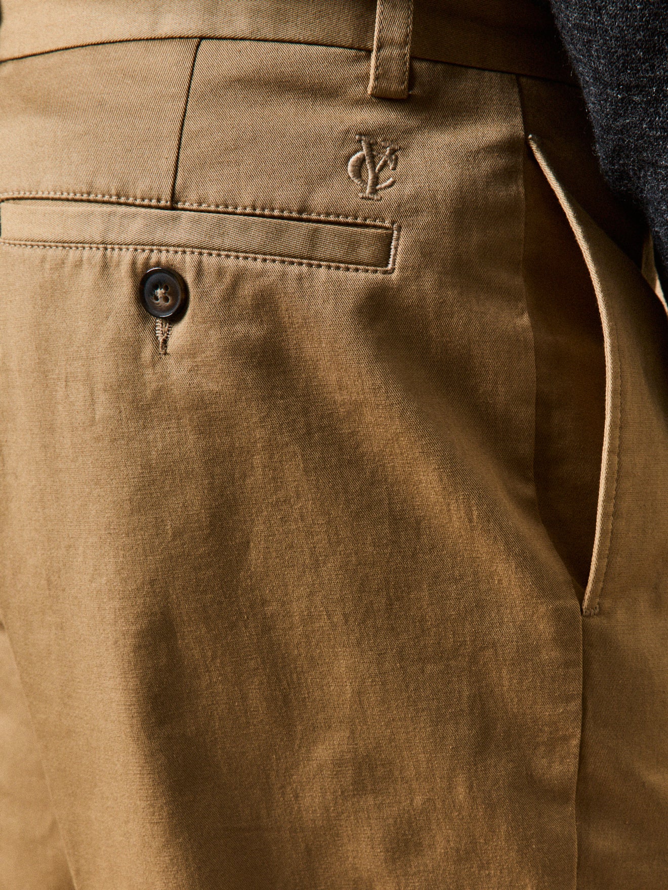 Men's loose chino trousers