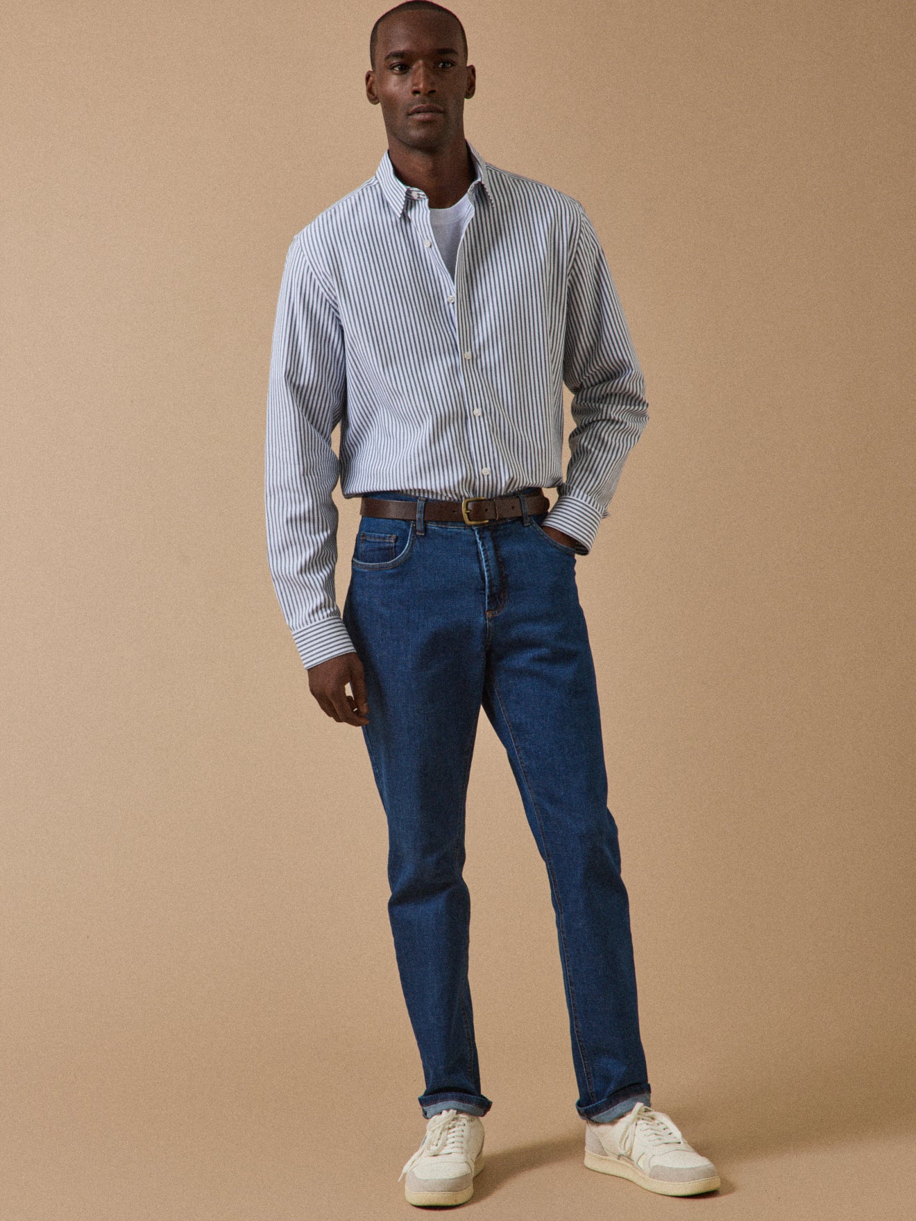 Men's contemporary striped shirt