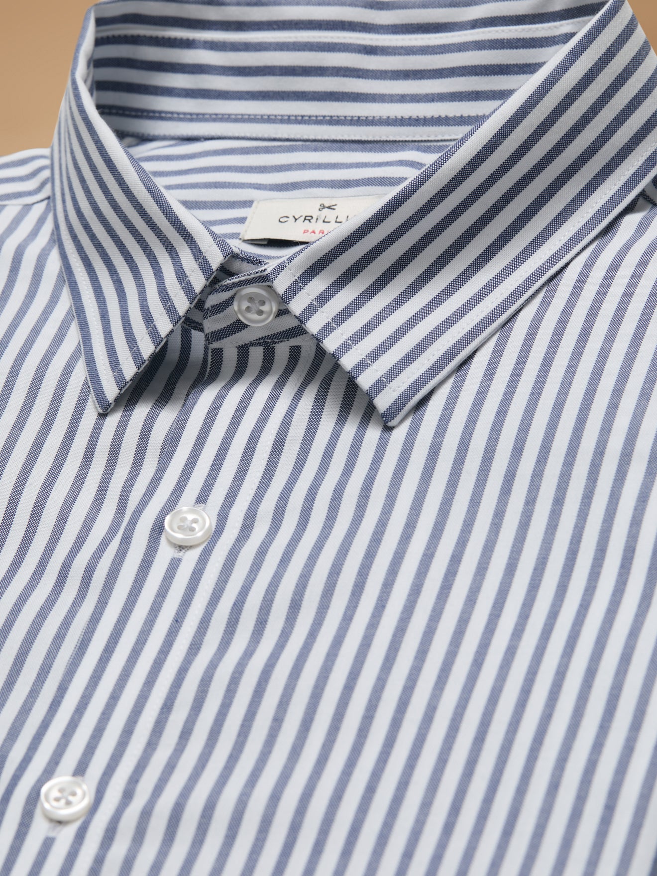 Men's contemporary striped shirt