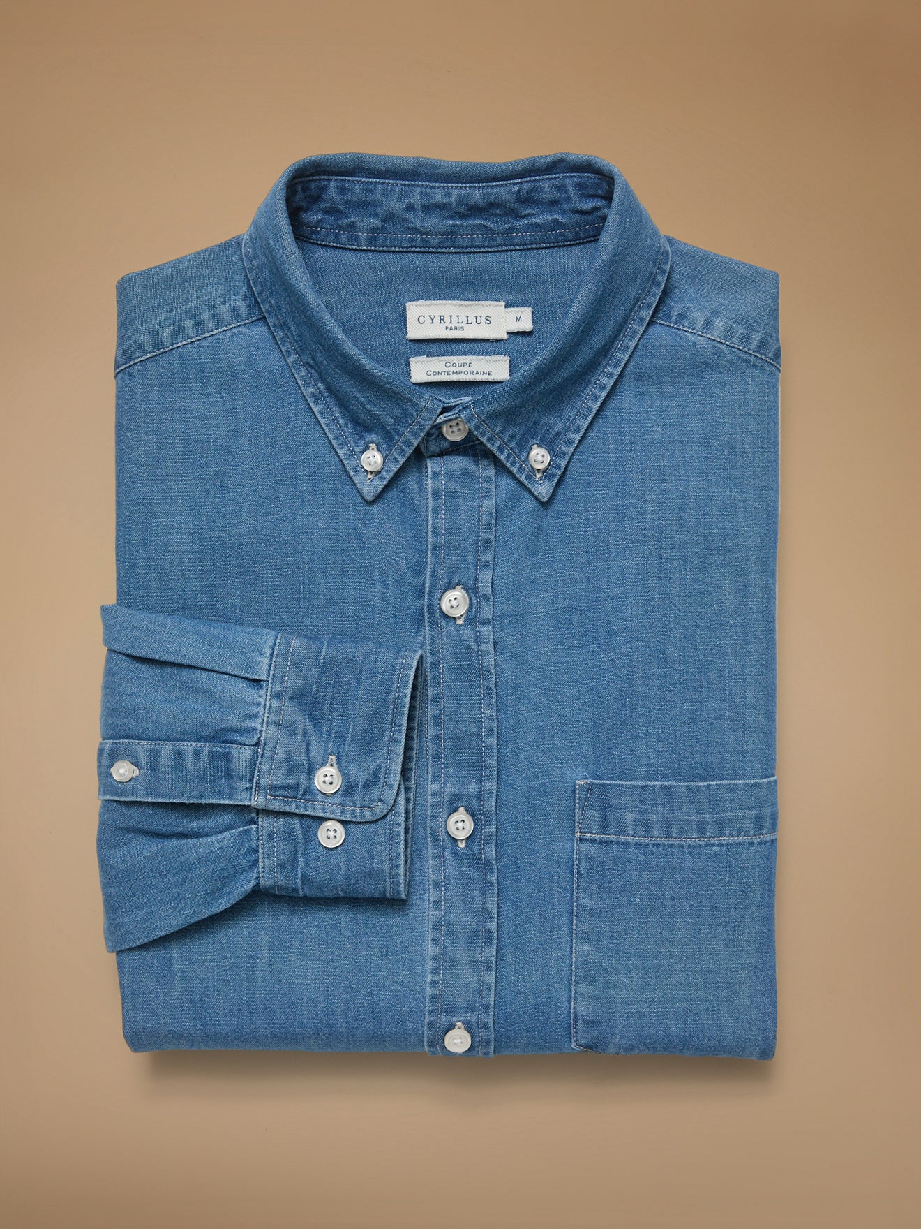 Chemise en jean homme coupe contemporaine