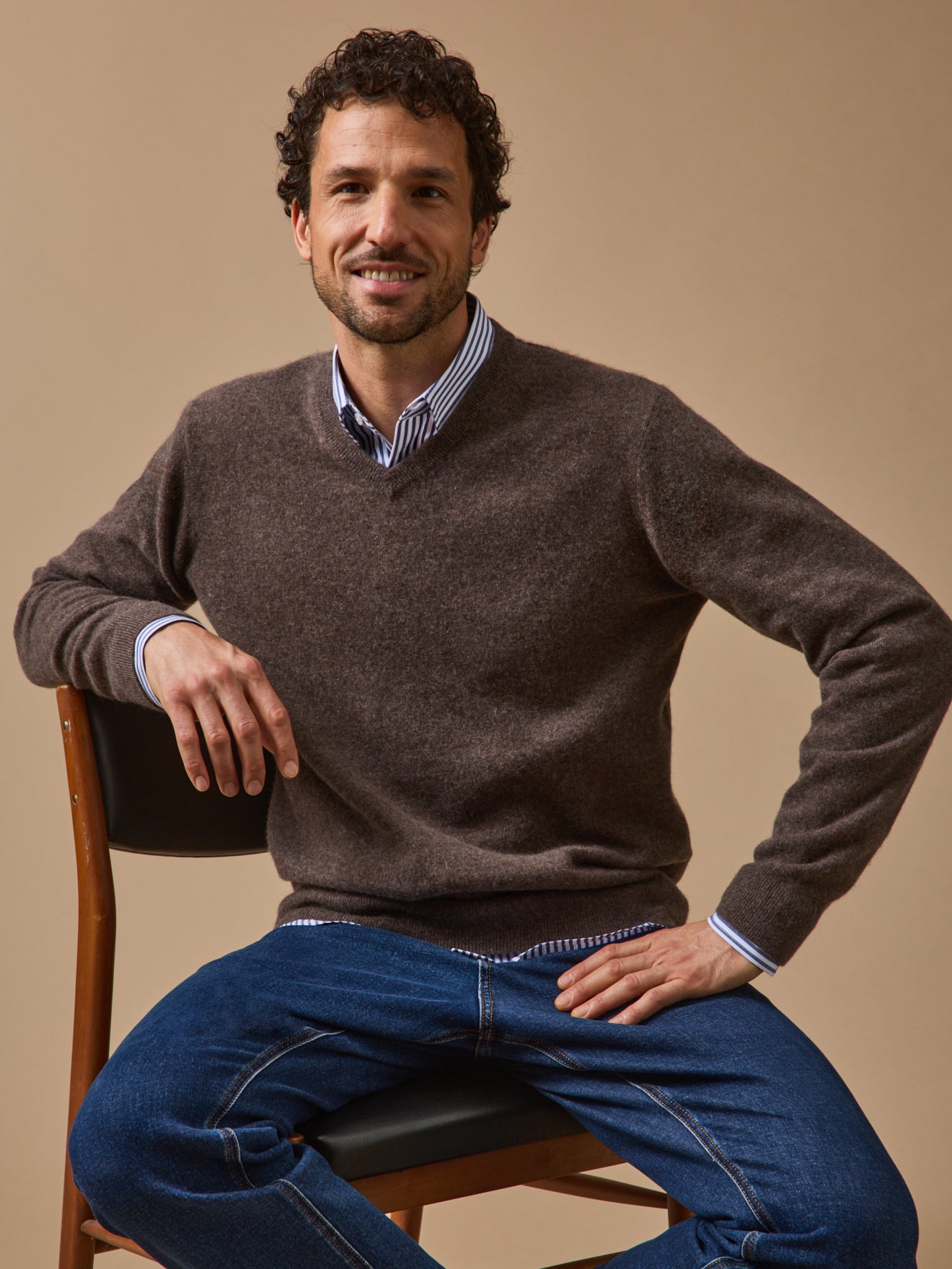 Men's V-neck sweater - The Cashmere Collection