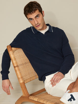 Men's sweater with open notched collar