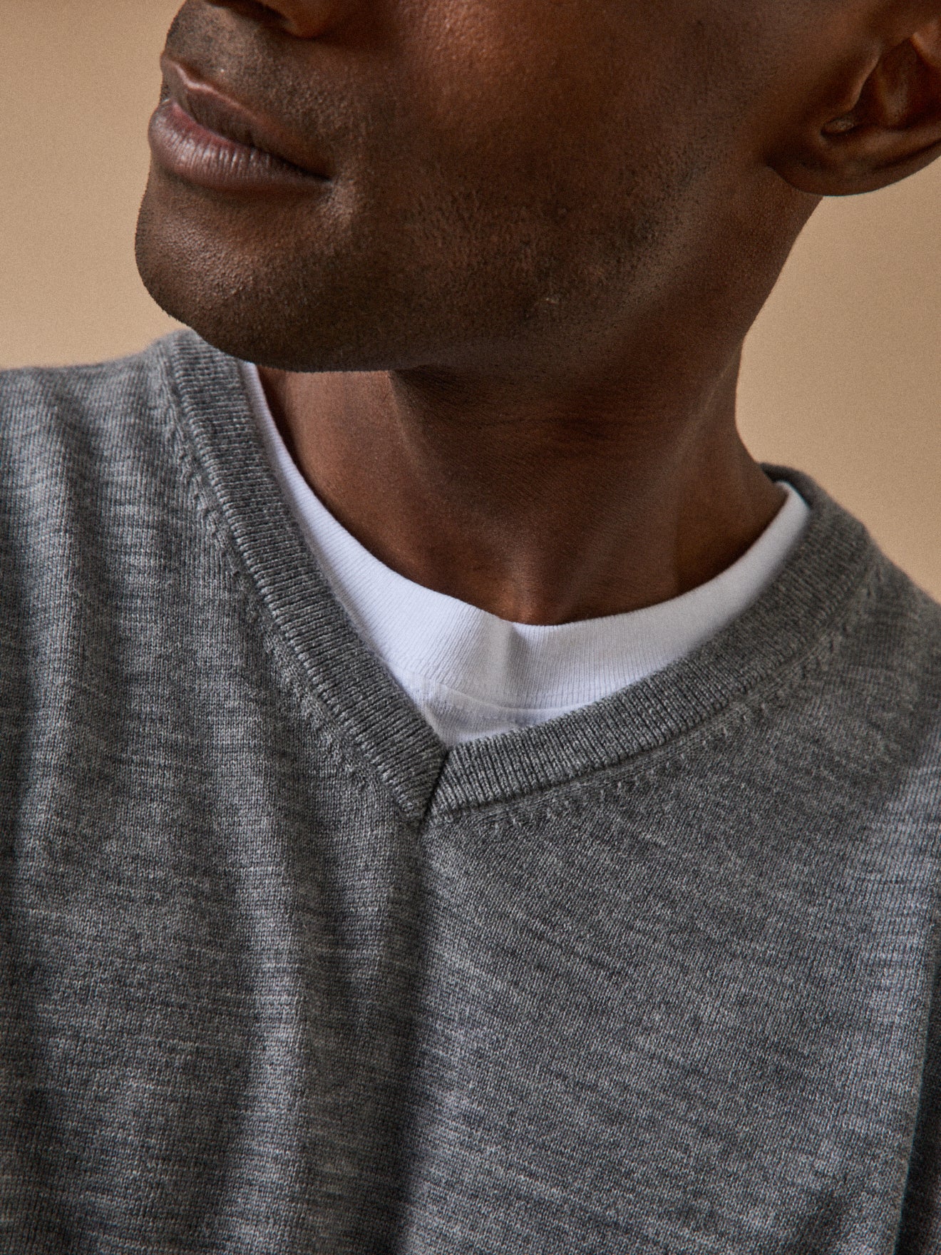 Men's lightweight merino wool sweater with V-neckline