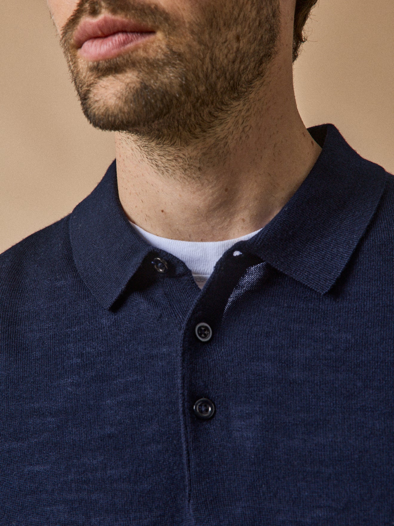 Men's lightweight merino wool sweater with polo shirt collar