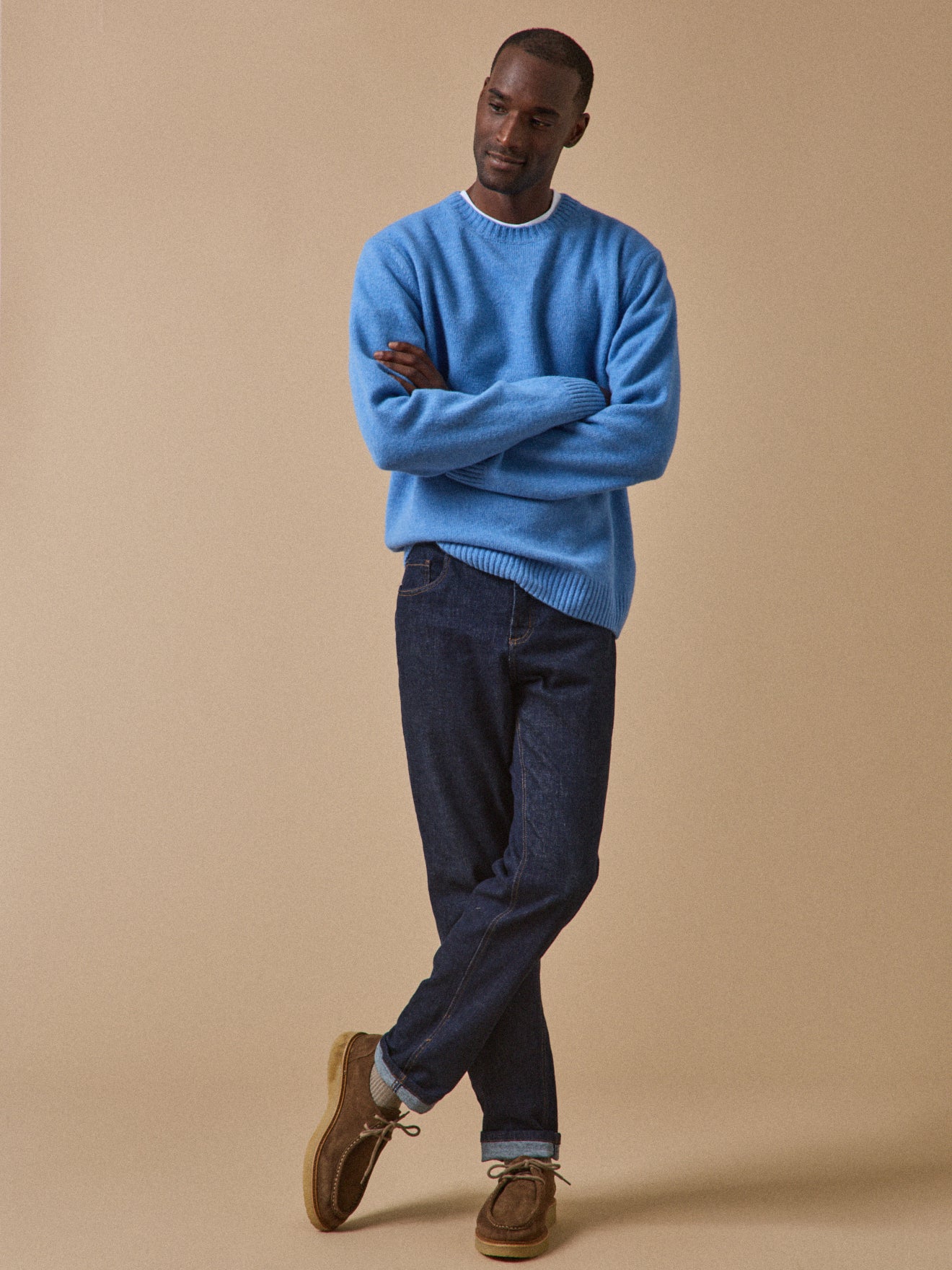Men's wool blend sweater with round neckline