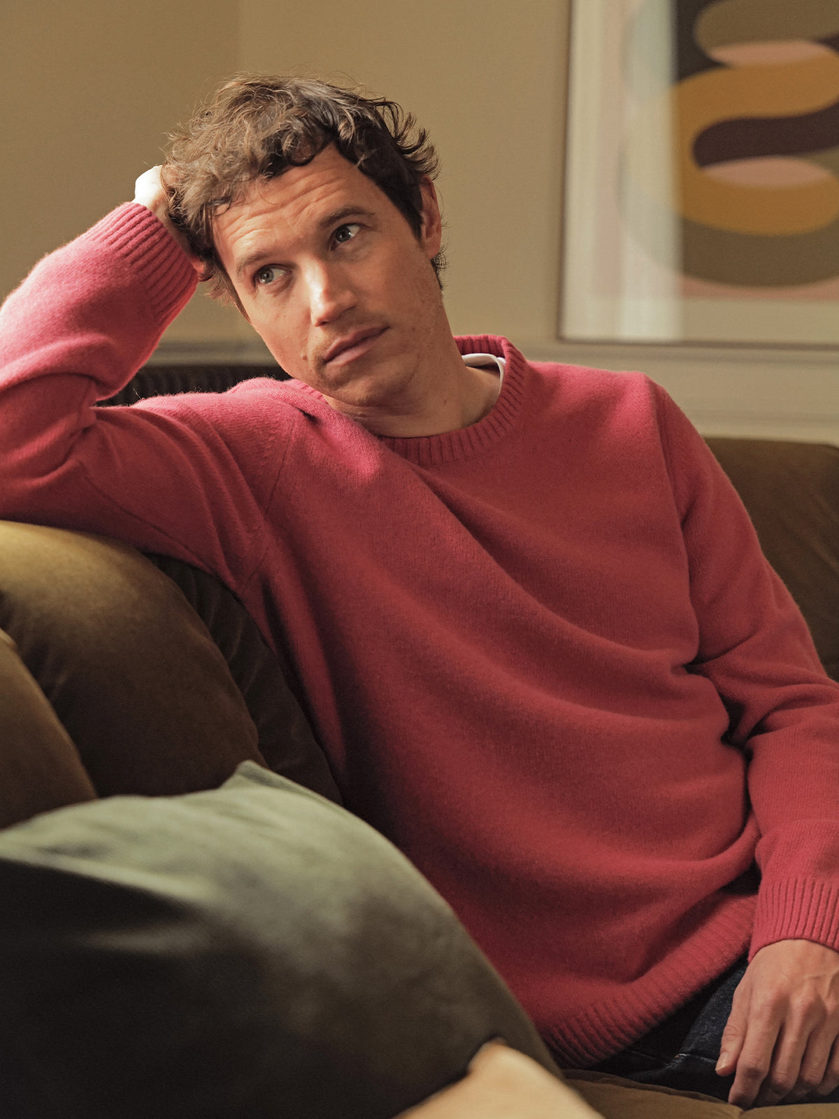 Men's wool blend sweater with round neckline