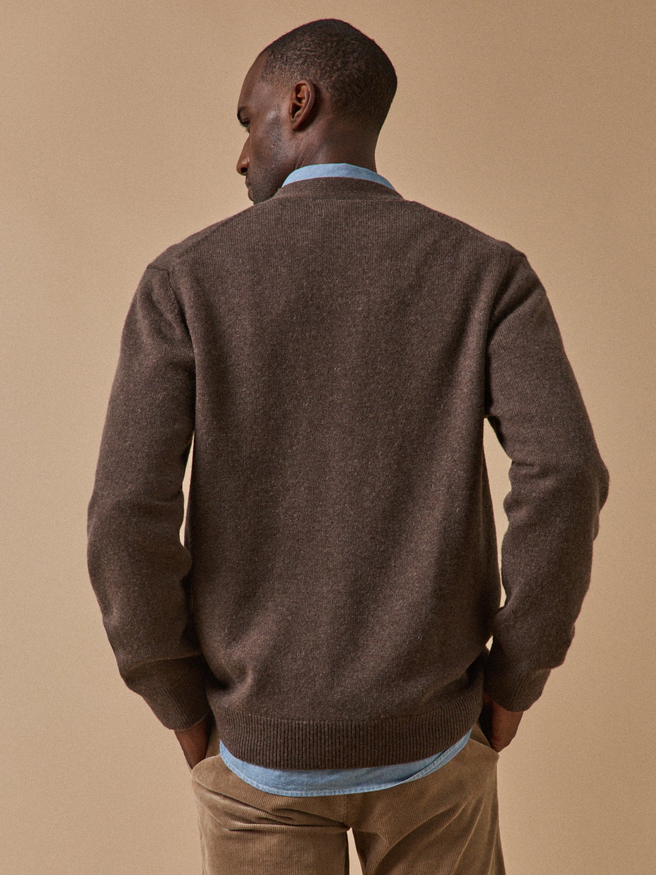 Men's wool and cashmere cardigan with V-neckline