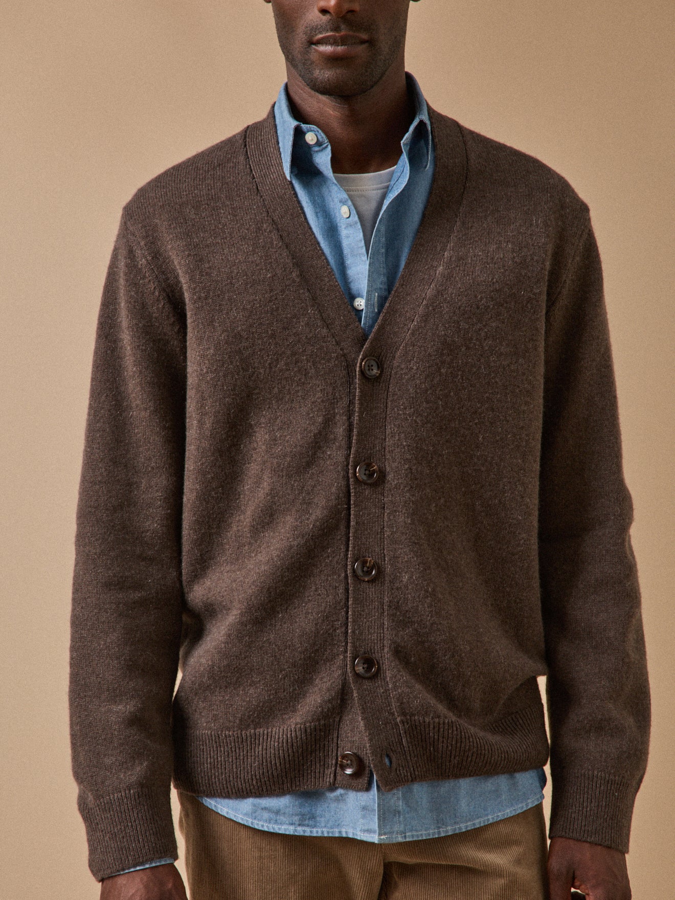 Men's wool and cashmere cardigan with V-neckline