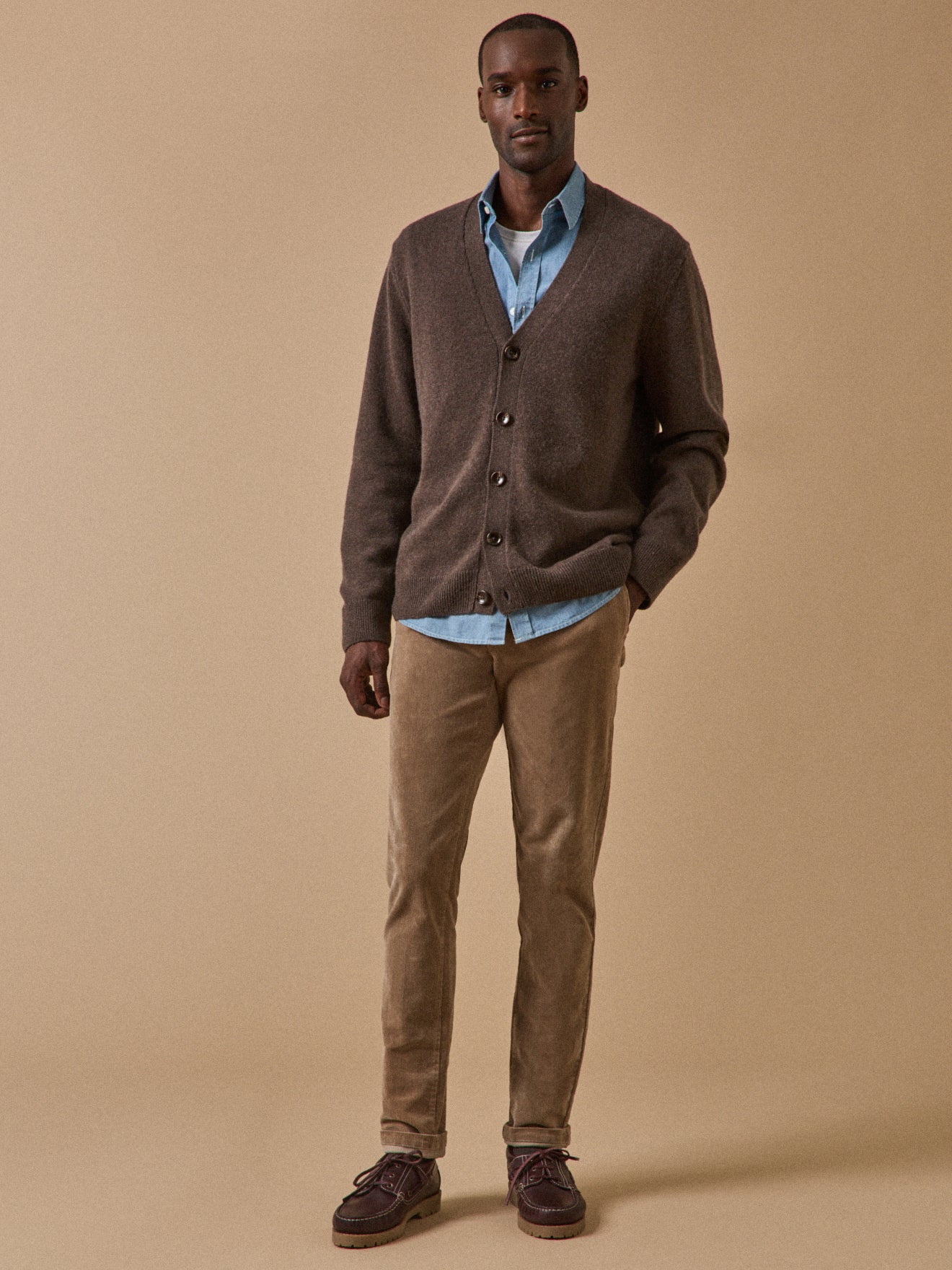 Men's wool and cashmere cardigan with V-neckline