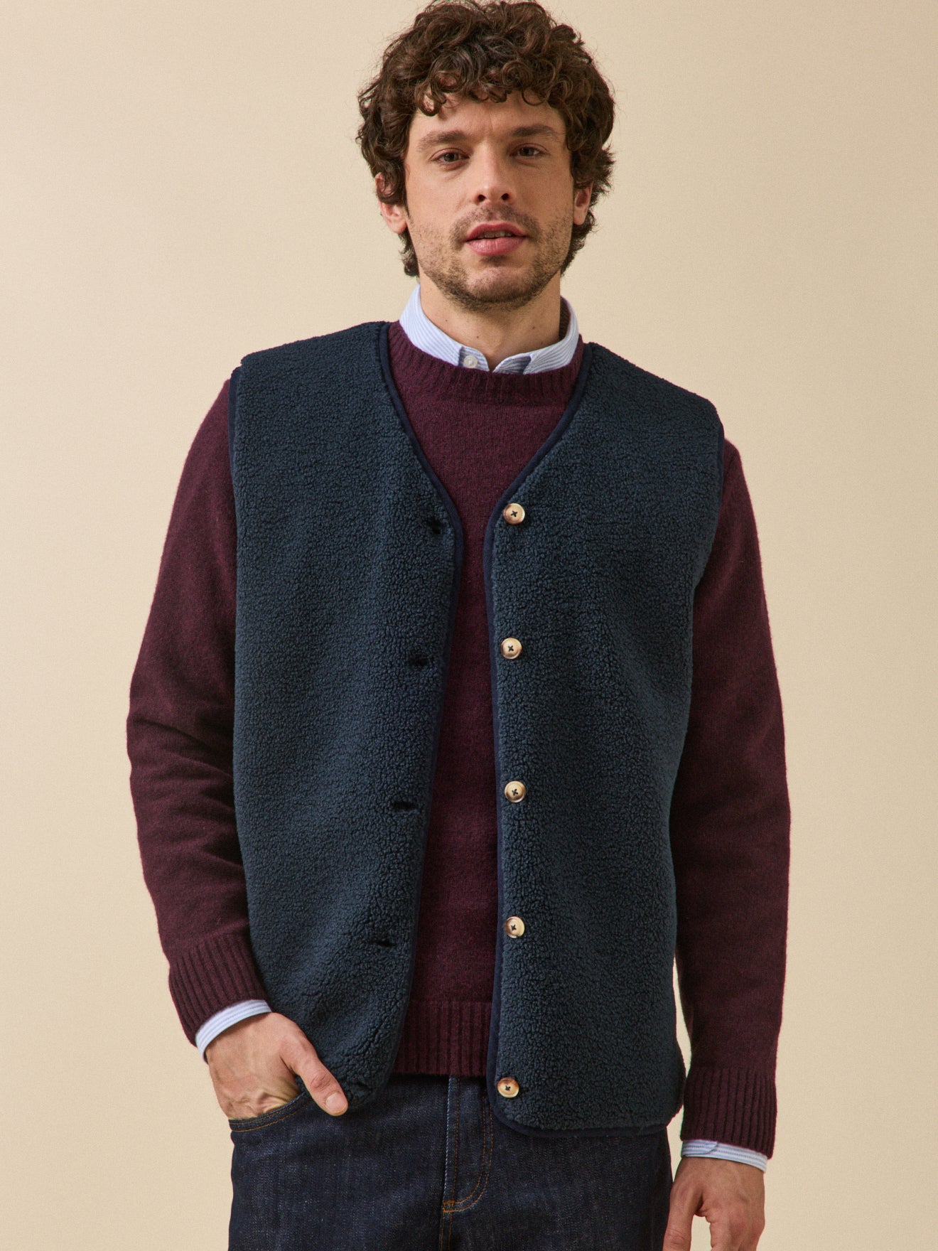 Men's sleeveless sherpa jacket