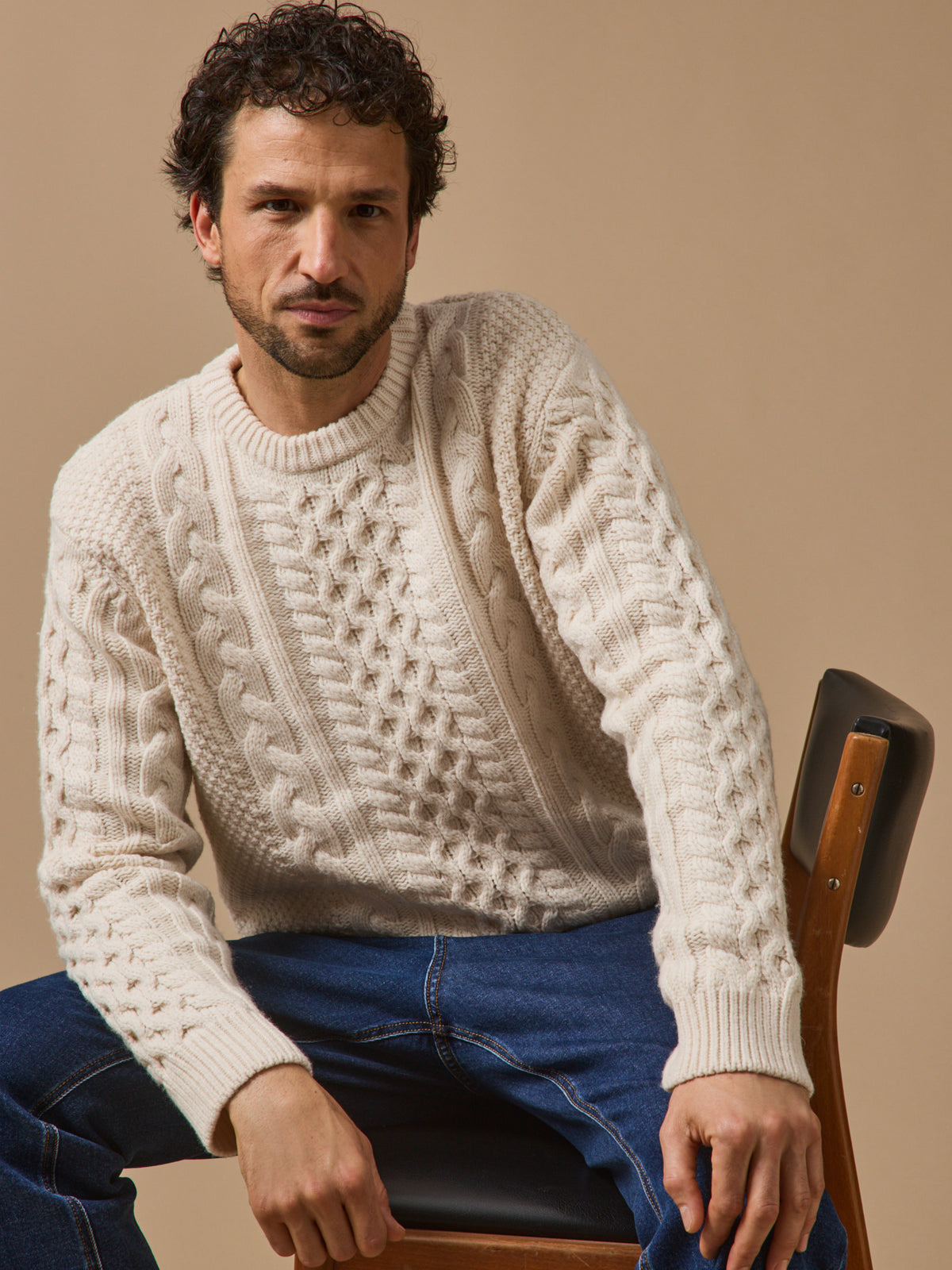 Pull torsades homme