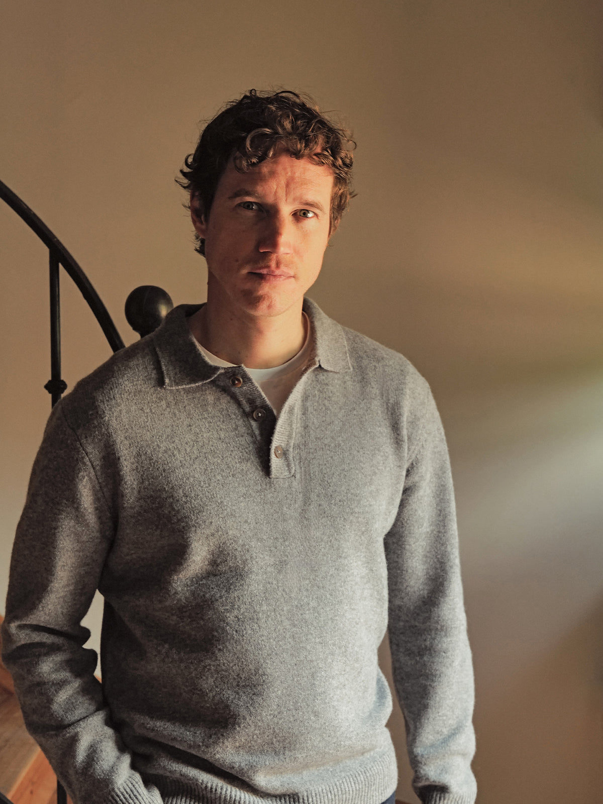 Men's sweater with polo shirt collar