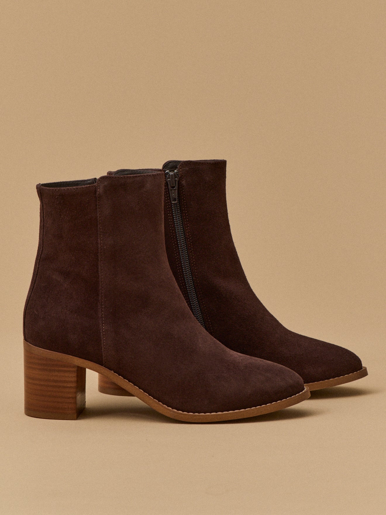 Women's split leather ankle boots with square heel