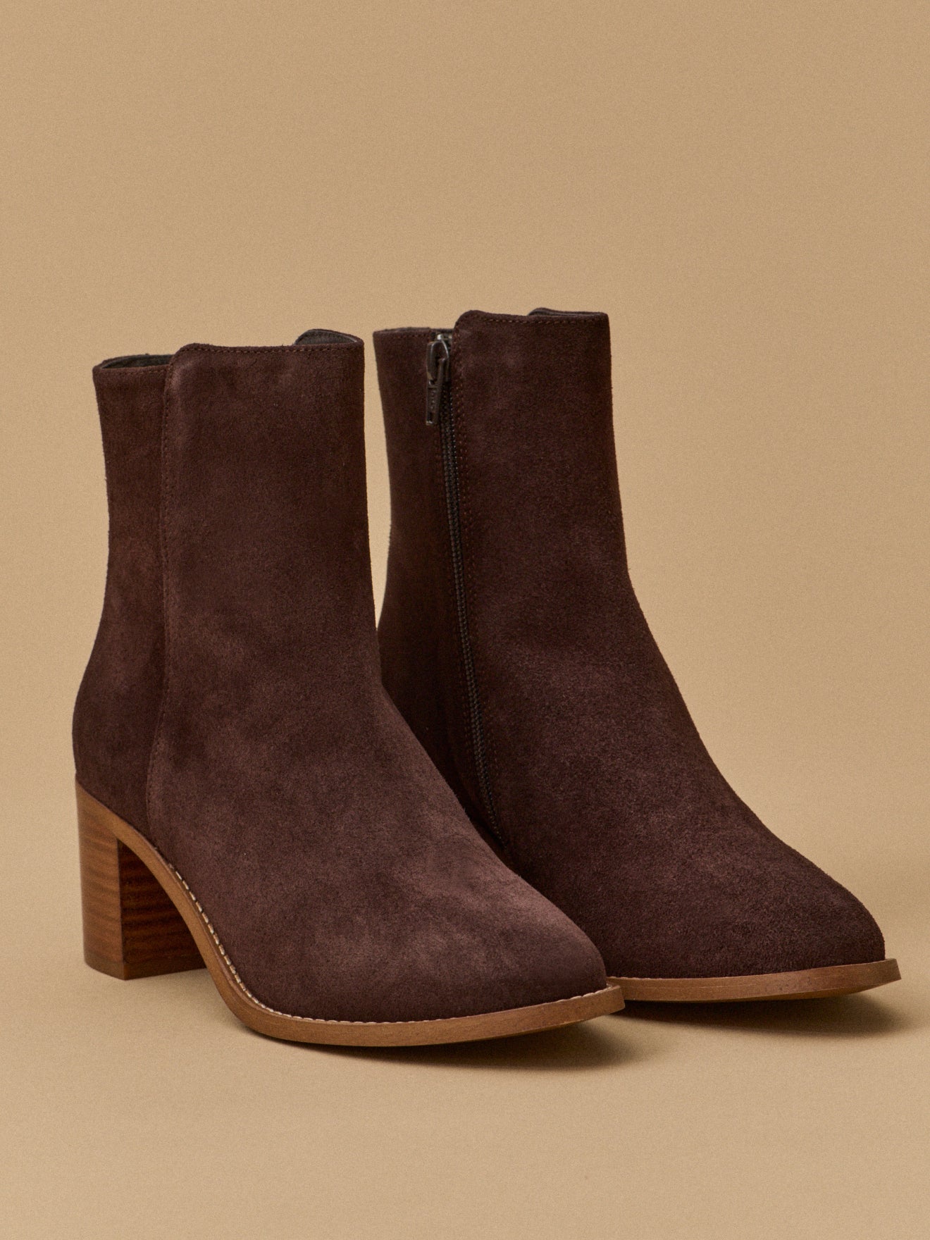 Women's split leather ankle boots with square heel