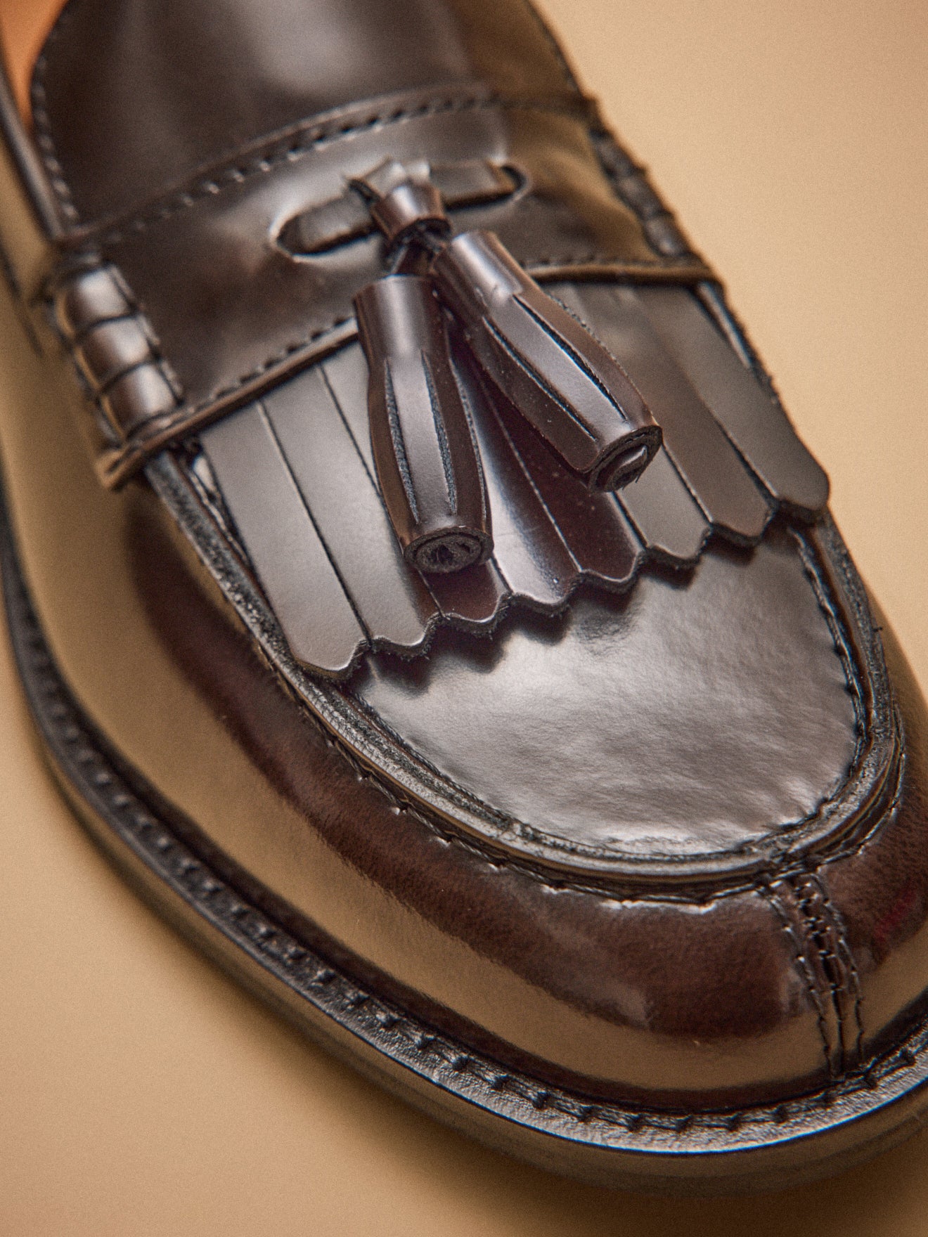 Women's fringe and tassel leather loafers