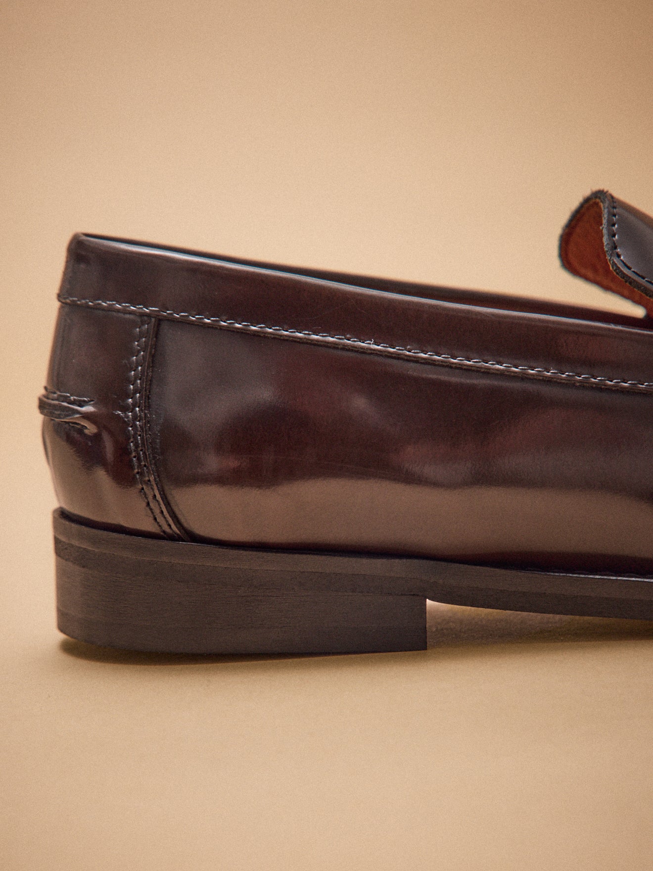 Women's fringe and tassel leather loafers