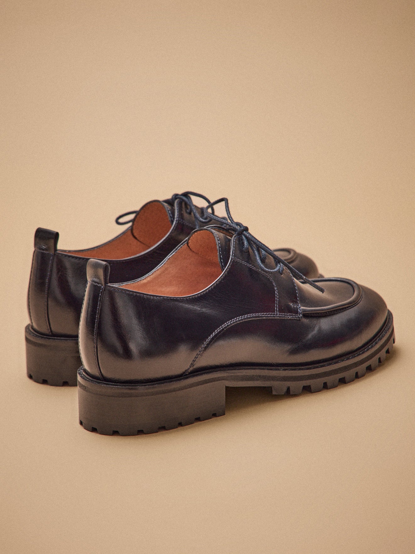 Women's leather lace-up Derby shoes