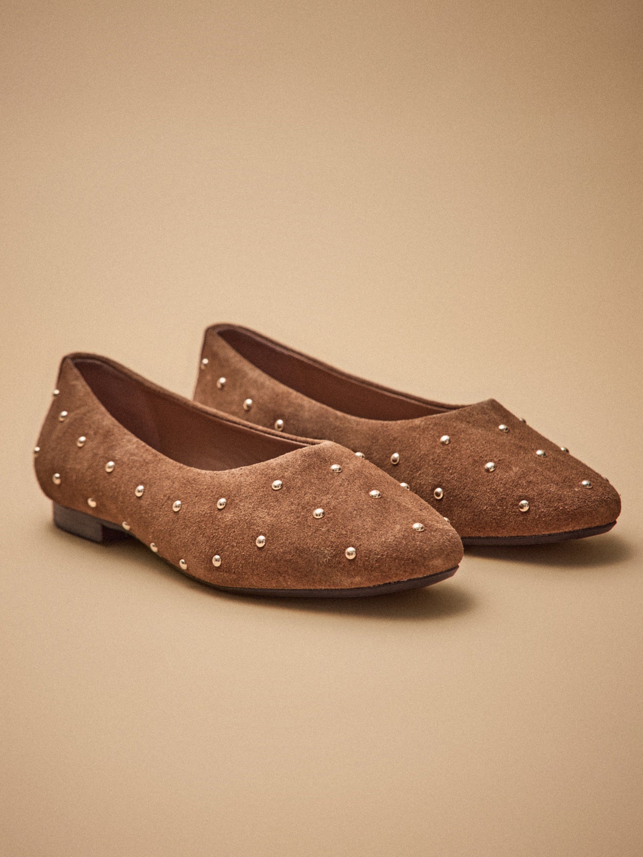 Women's studded, velvety leather ballerinas