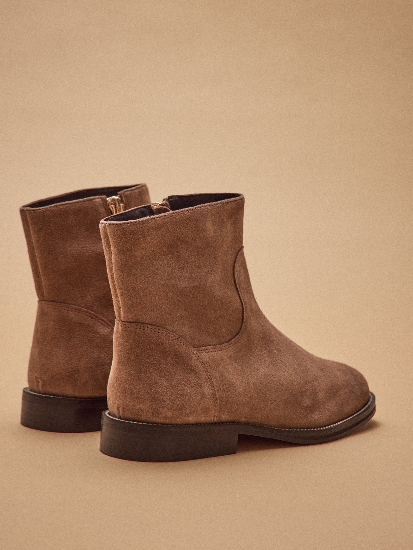 Women's suede leather Camargue-style boots