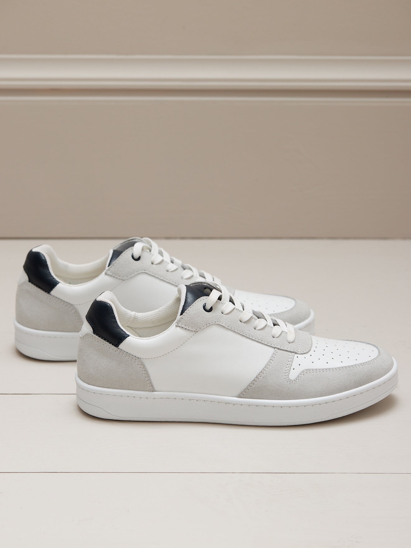Men's leather trainers