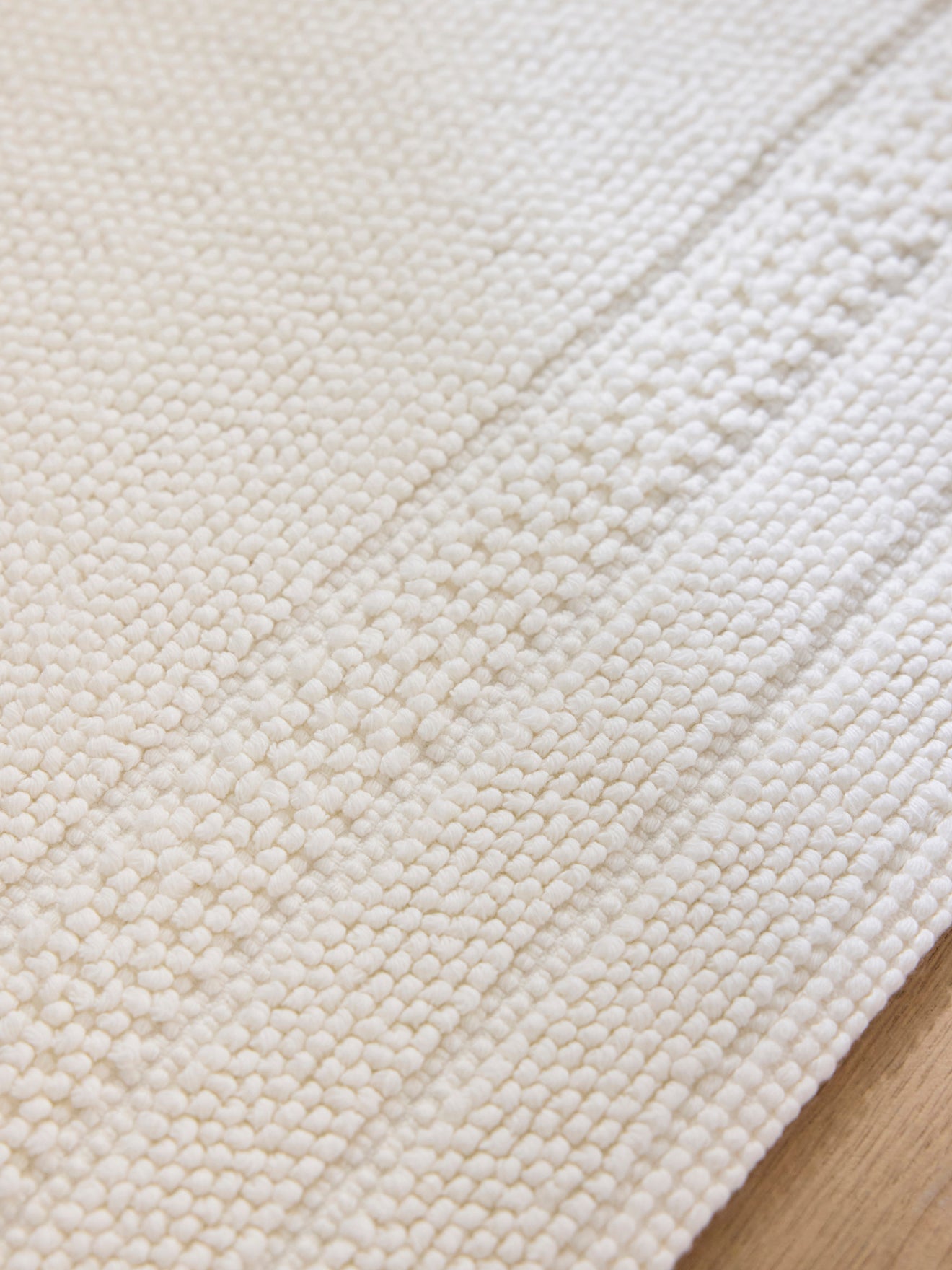 Bouclé bath mat