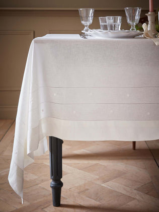 Cotton/linen tablecloth with embroidered dots