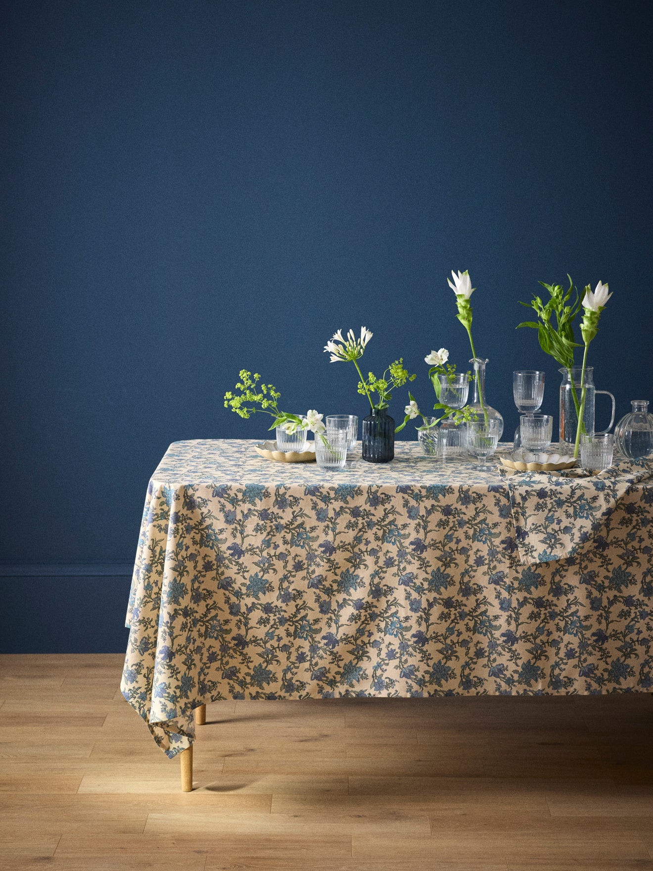 Aurore tablecloth in linen-look wefted cotton