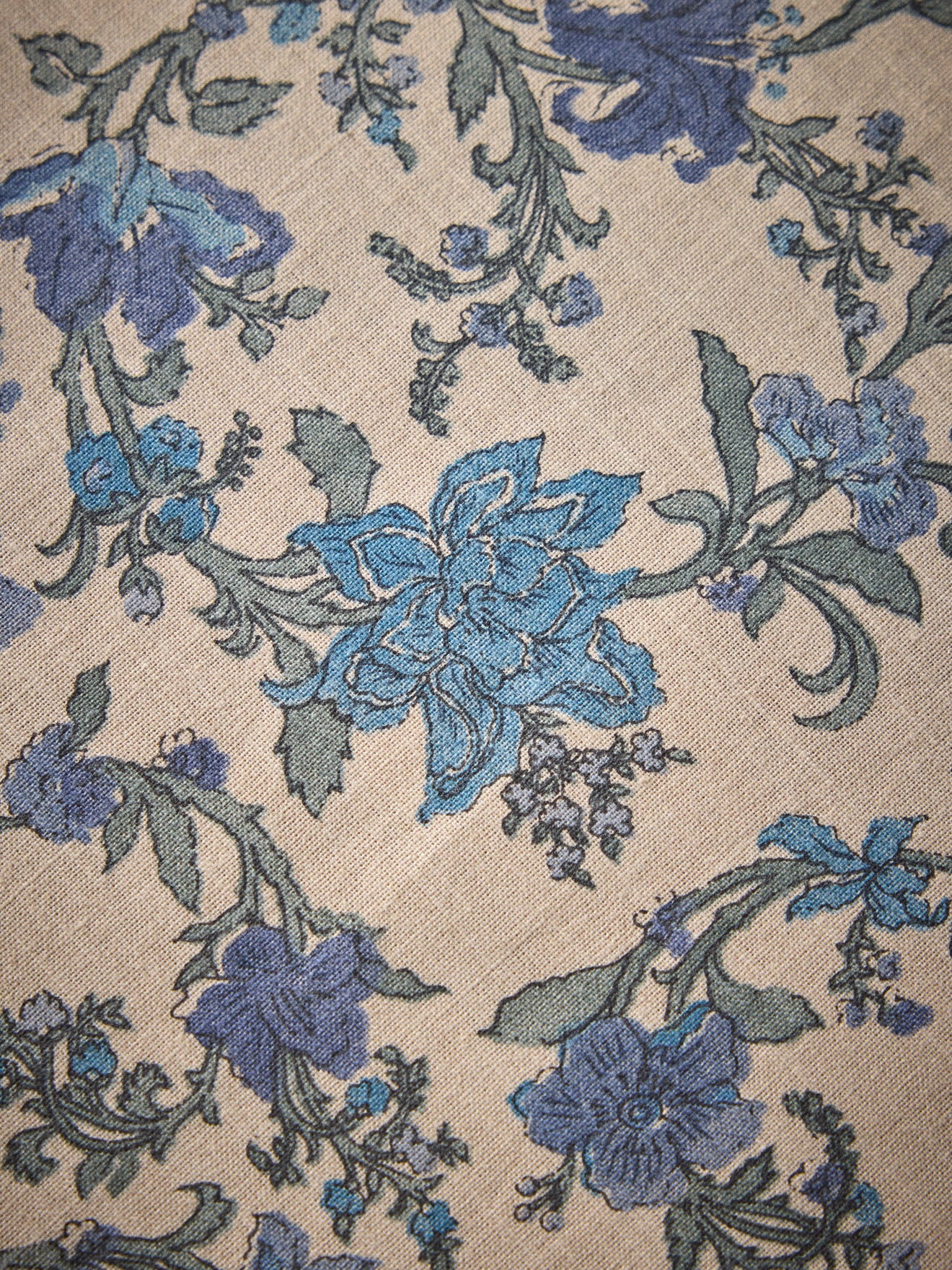 Aurore tablecloth in linen-look wefted cotton