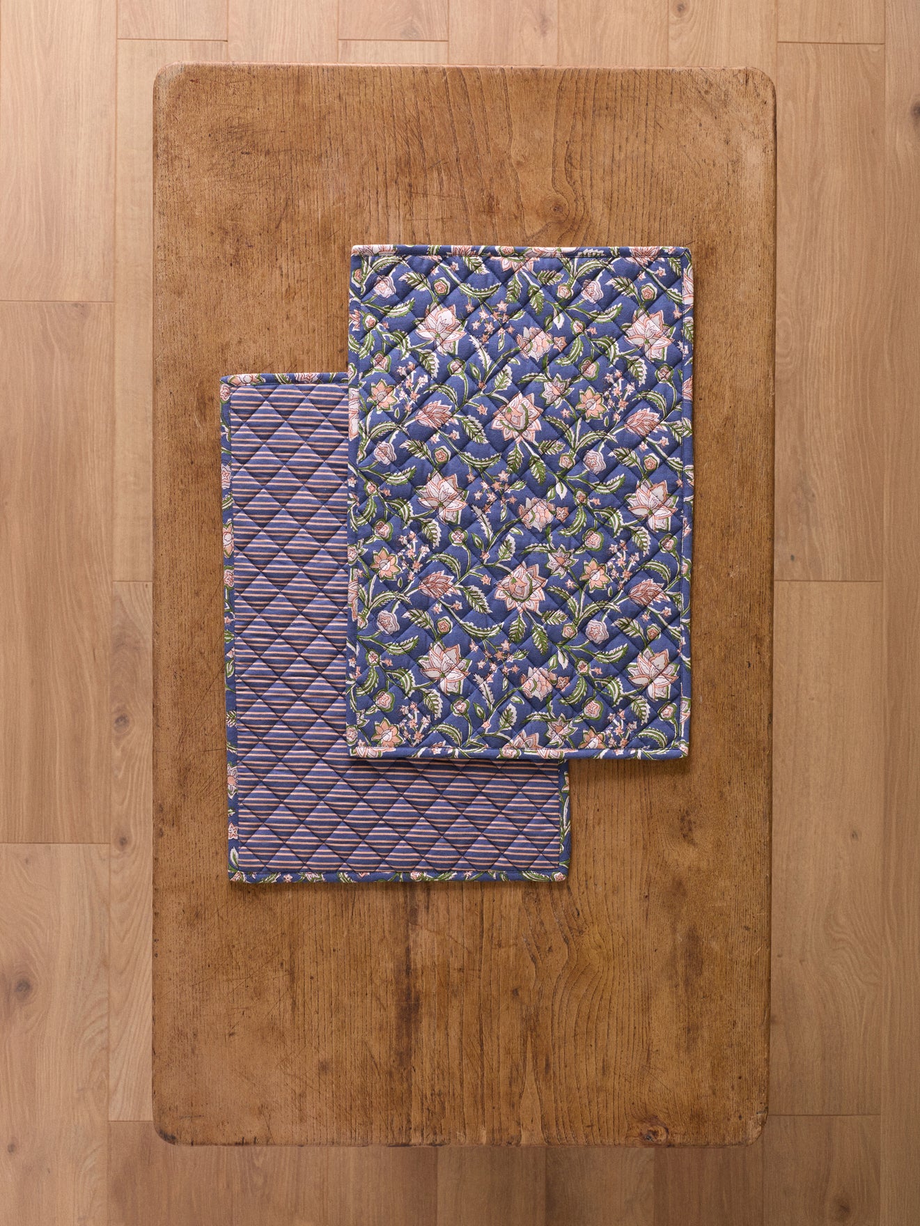 Set of 2 Bella-print placemats