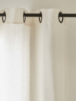 Linen curtain with eyelets