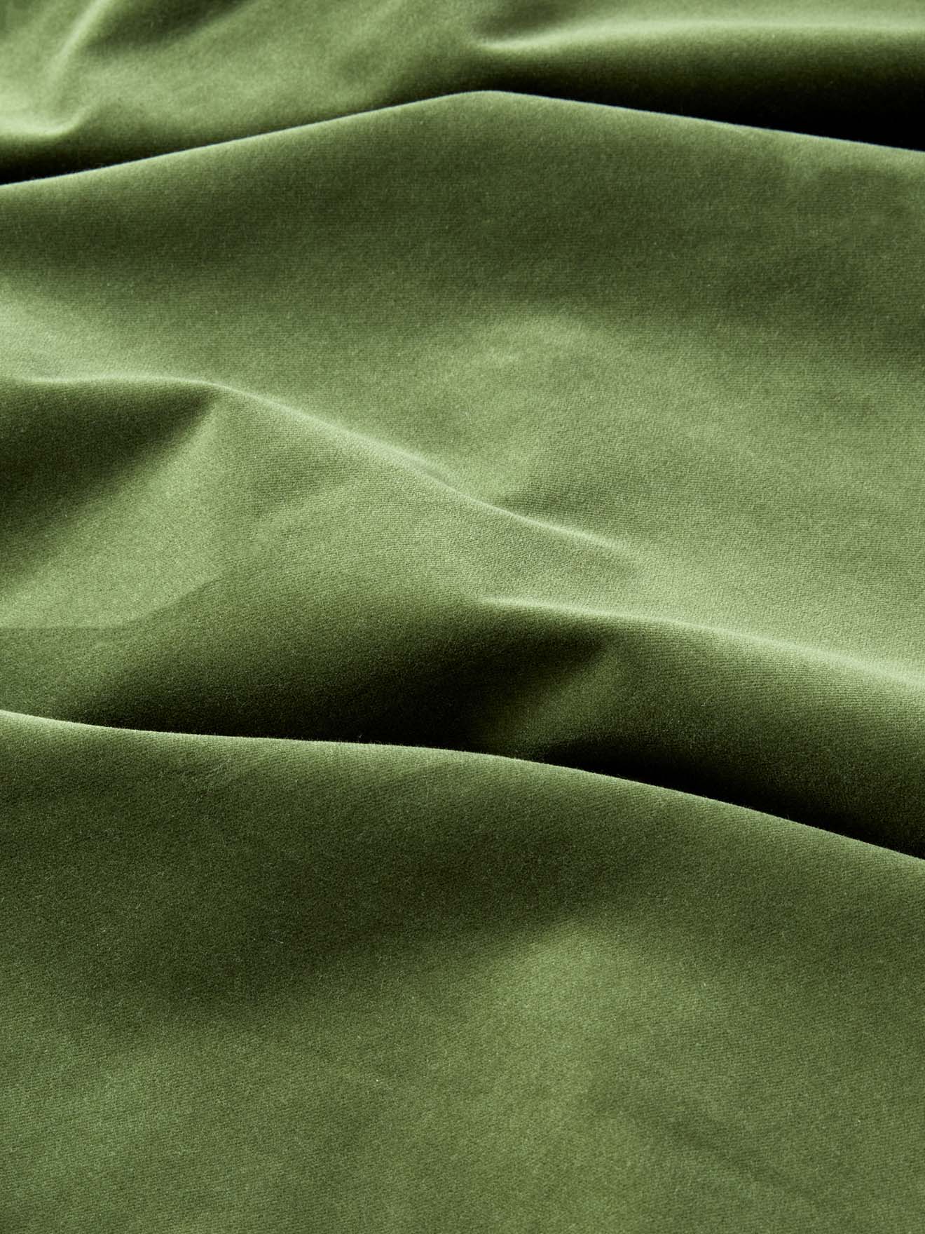 Velvet curtain with eyelets