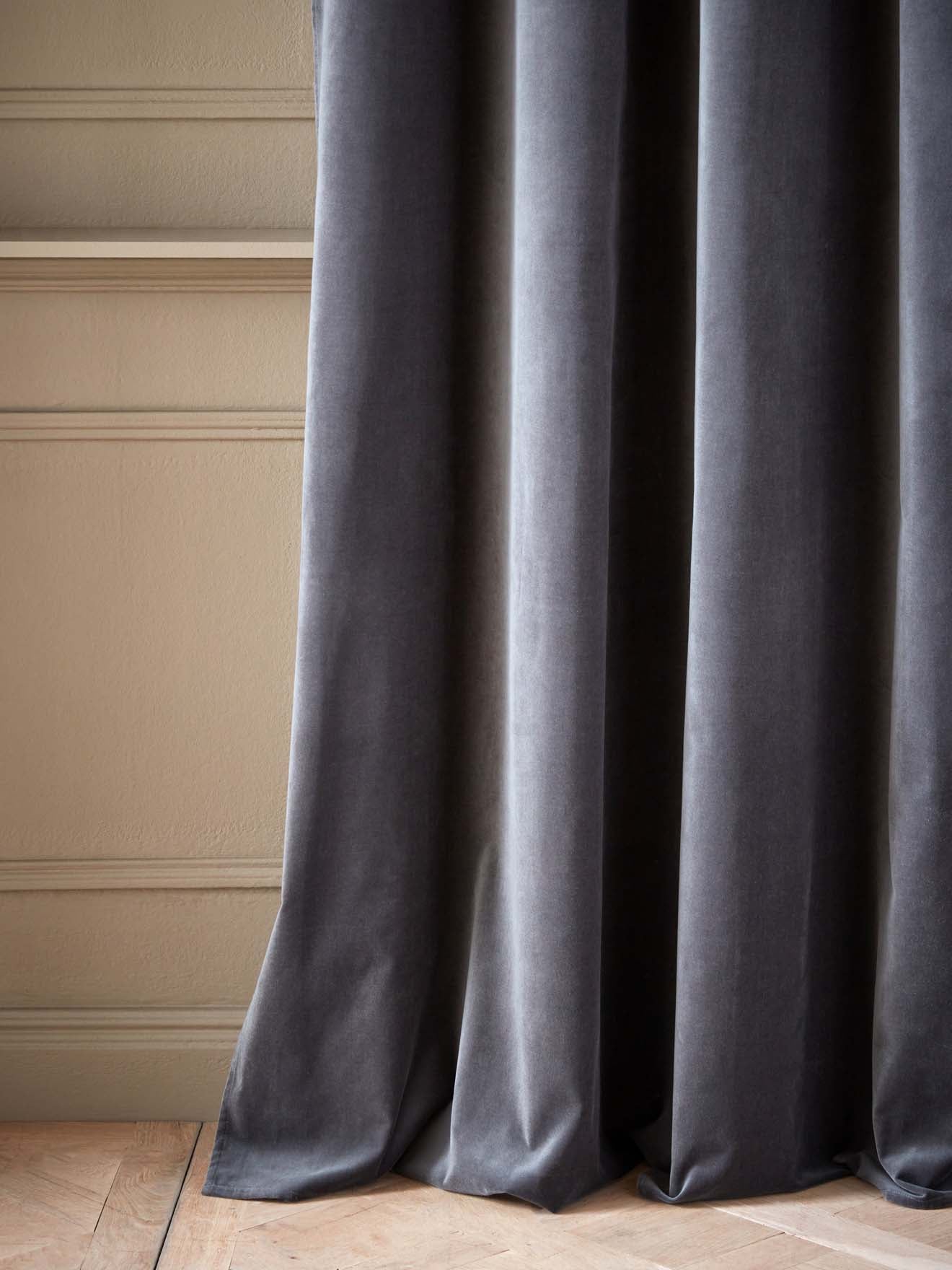 Velvet curtain with eyelets