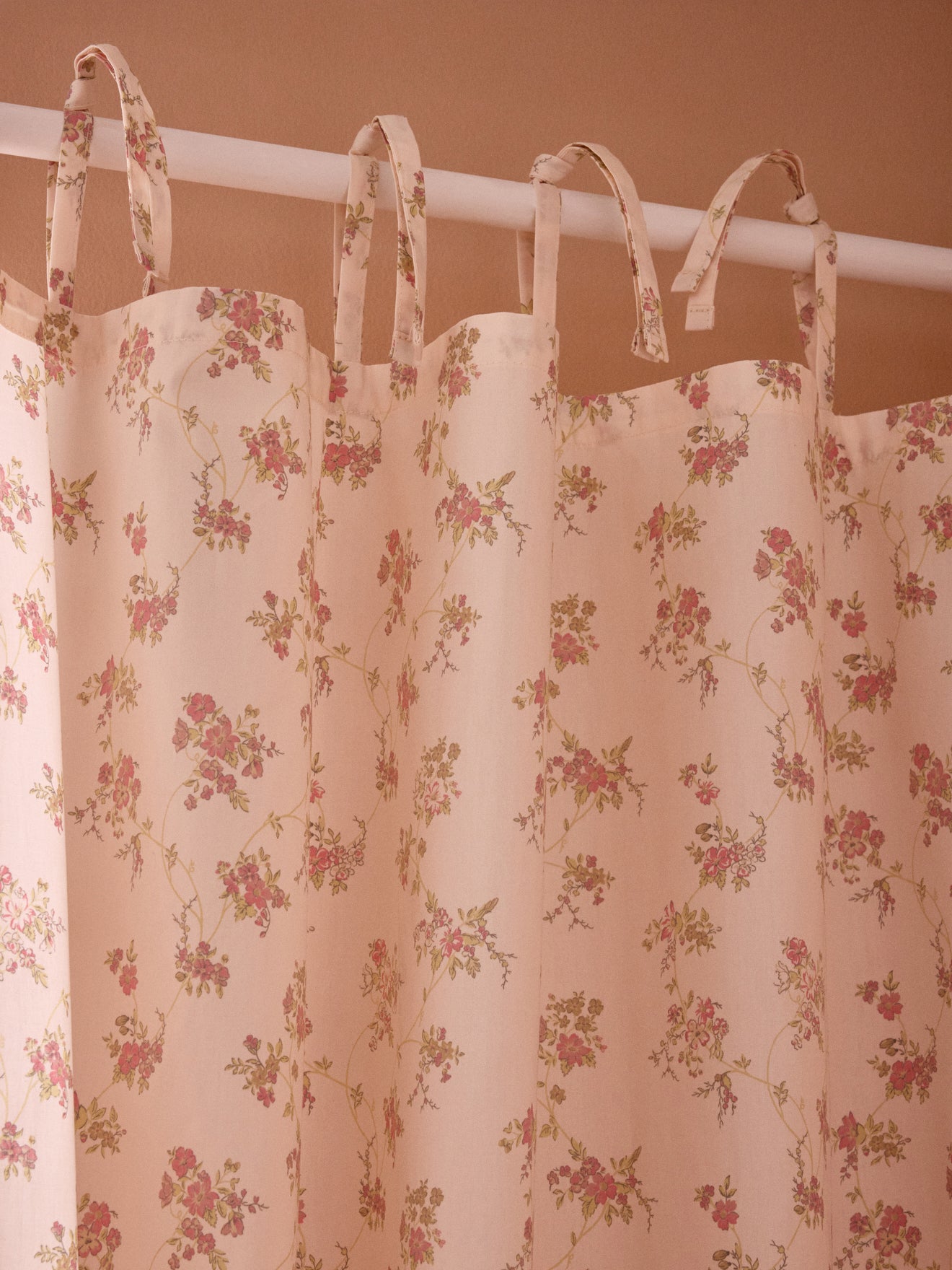 Floral Rose print sheer curtain in cotton percale