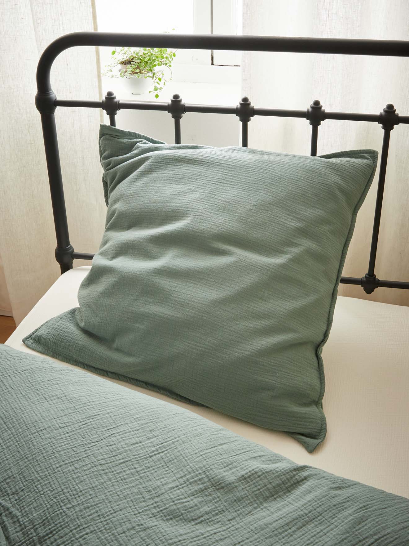 Child's cotton gauze crinkled pillowcase