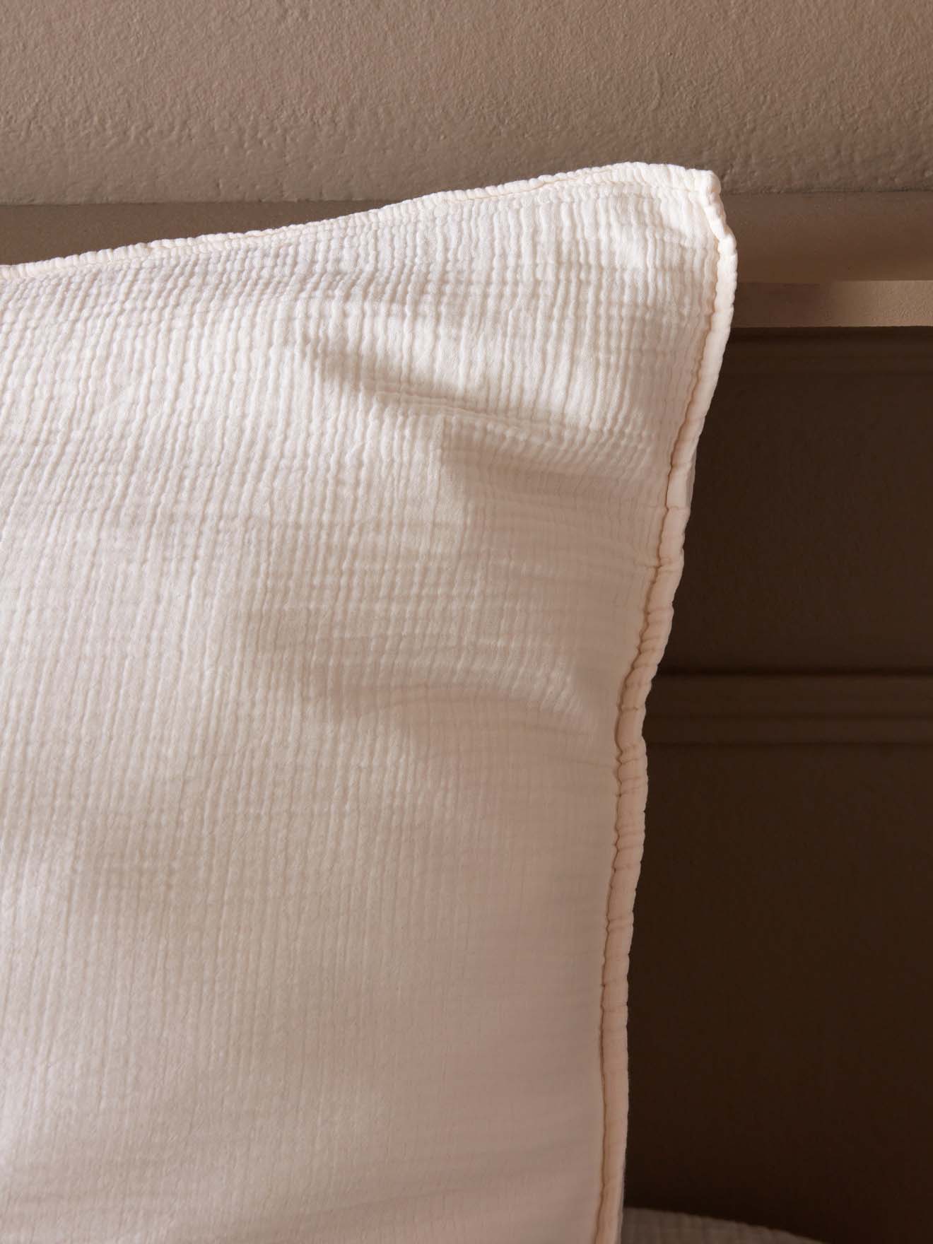 Waffled cheesecloth pillowcase