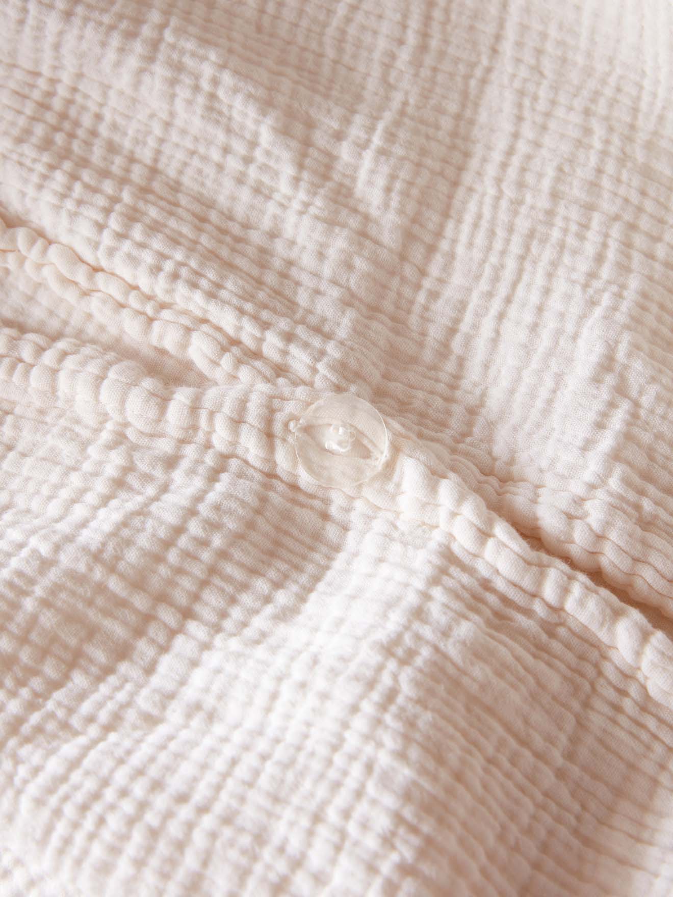 Waffled cheesecloth pillowcase