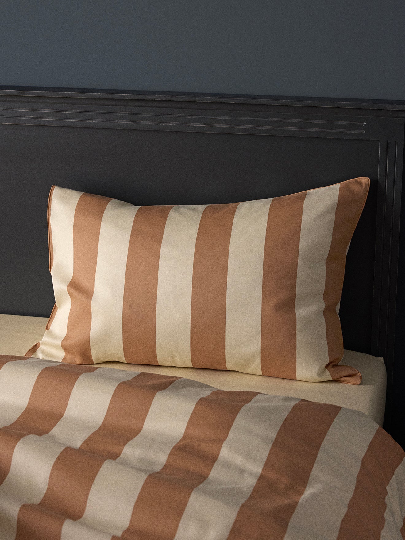 Anouk cotton sateen pillowcase