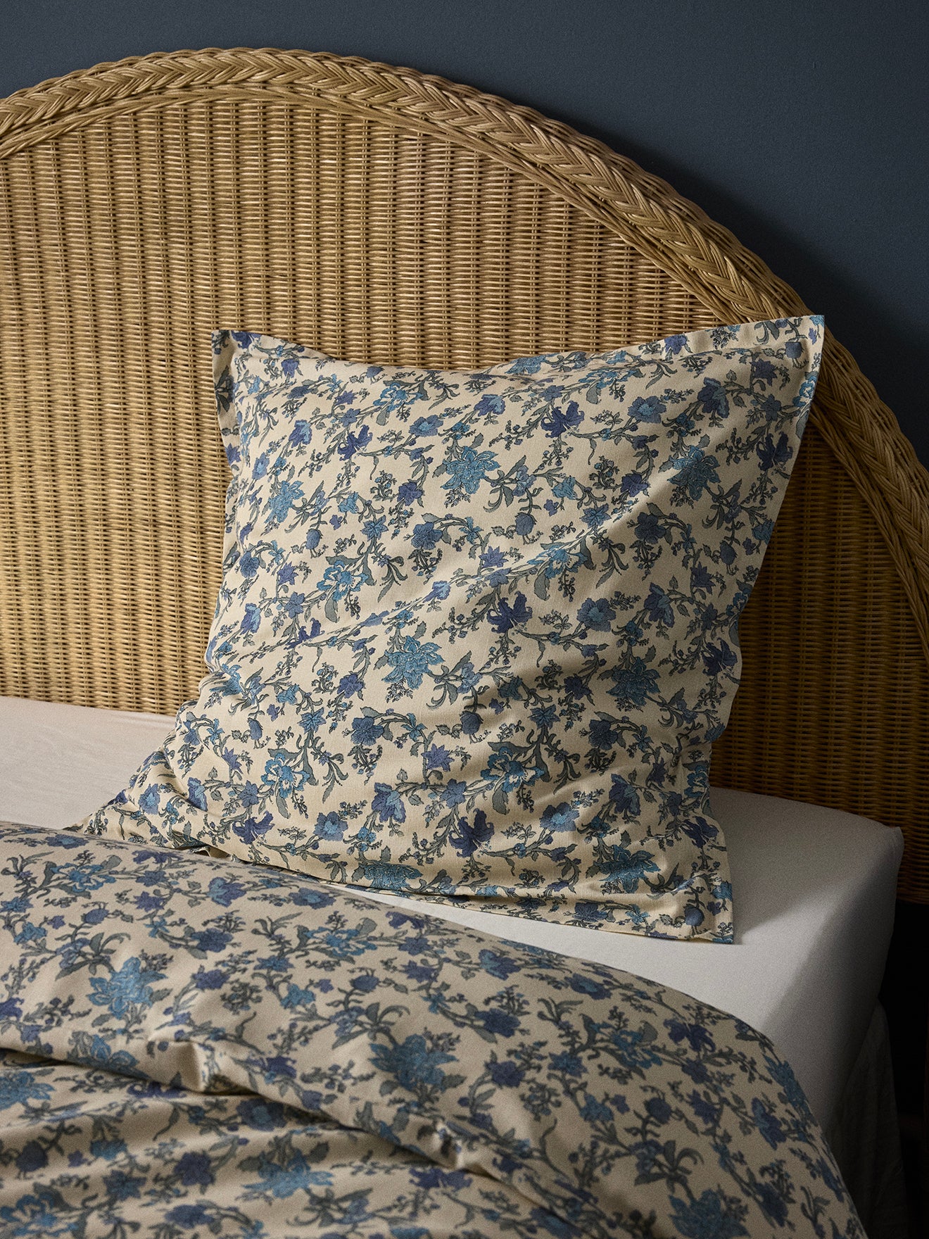 Aurore linen-look cotton pillowcase