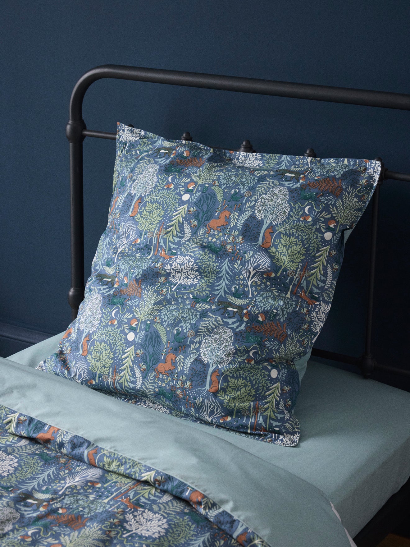Axel cotton percale pillowcase