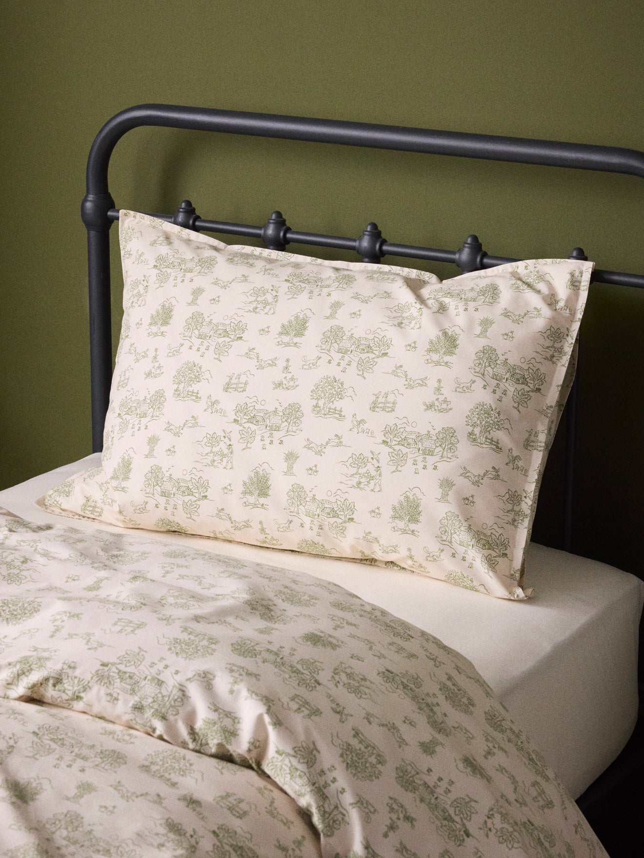 Alois cotton percale pillowcase